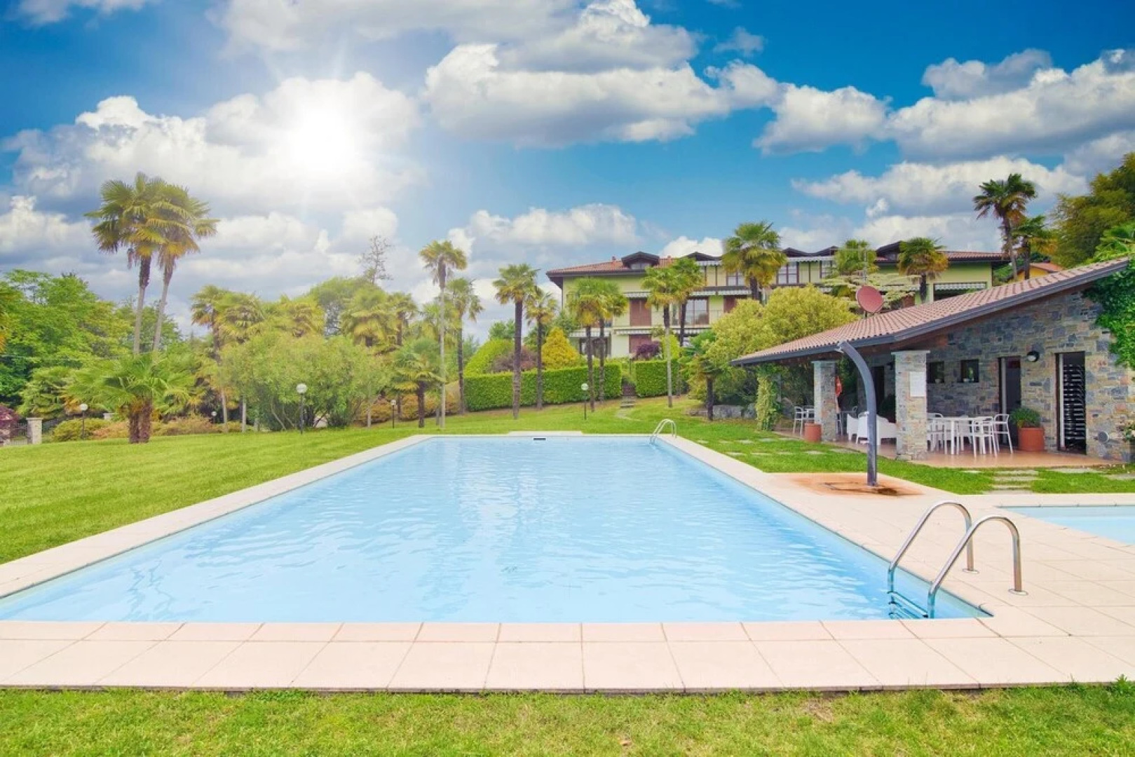 Amazing Gaia Le Palme Pool Lake View