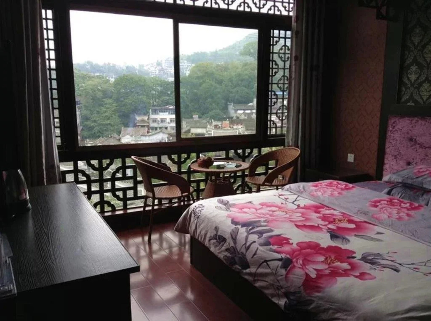 Fenghuang Ruyi Hostel