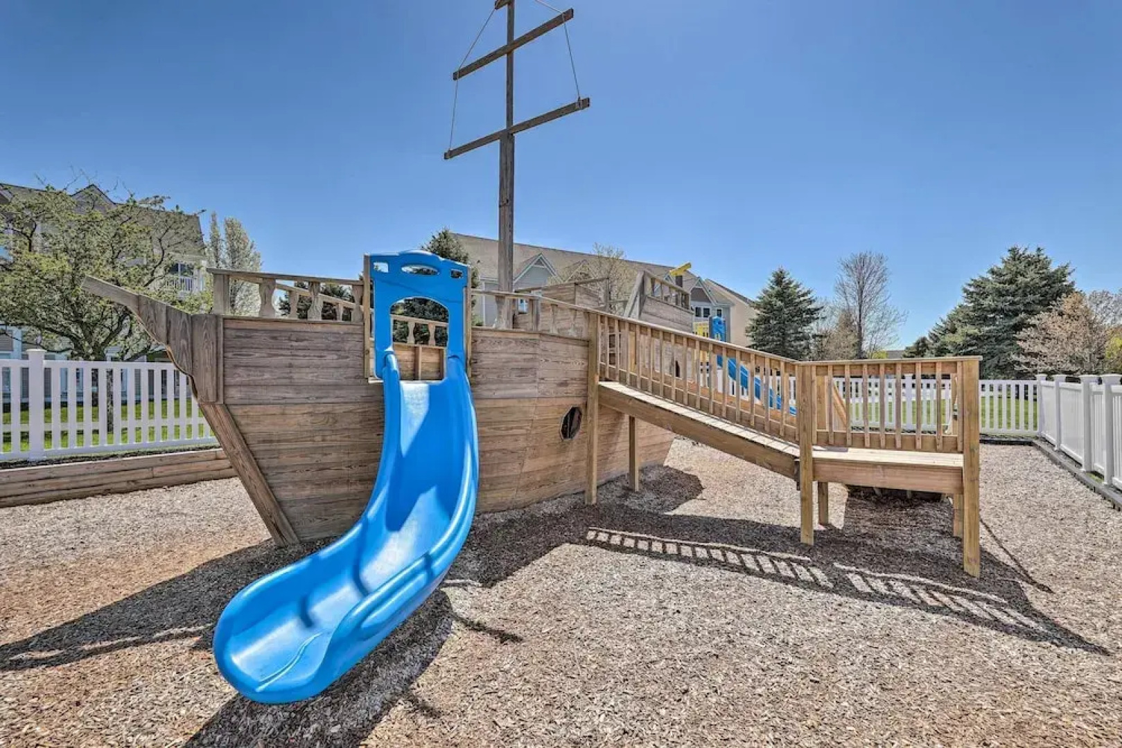 Bright Manistee Condo w/ Beach + Pool Access!