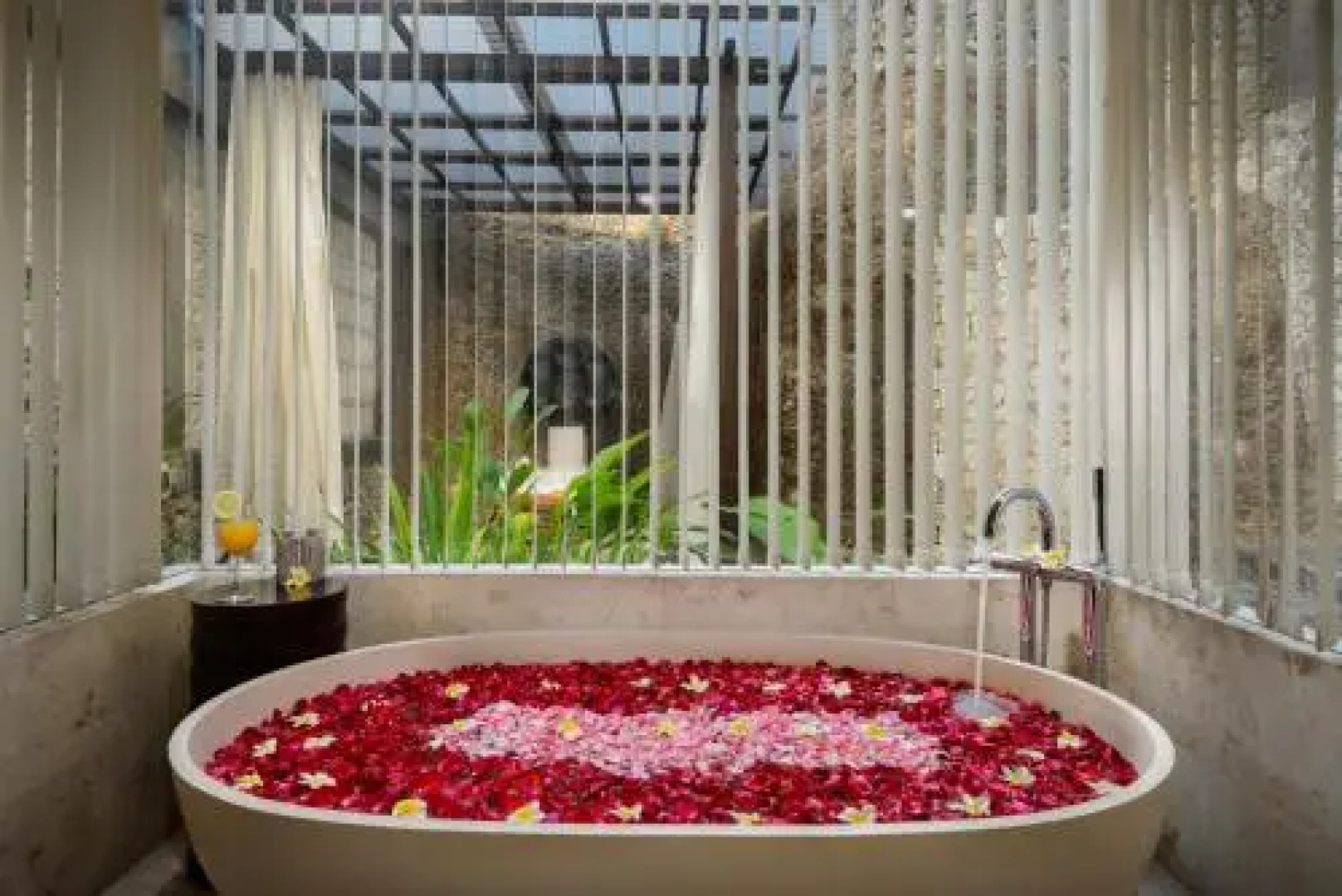 Villa Six Karang Kembar