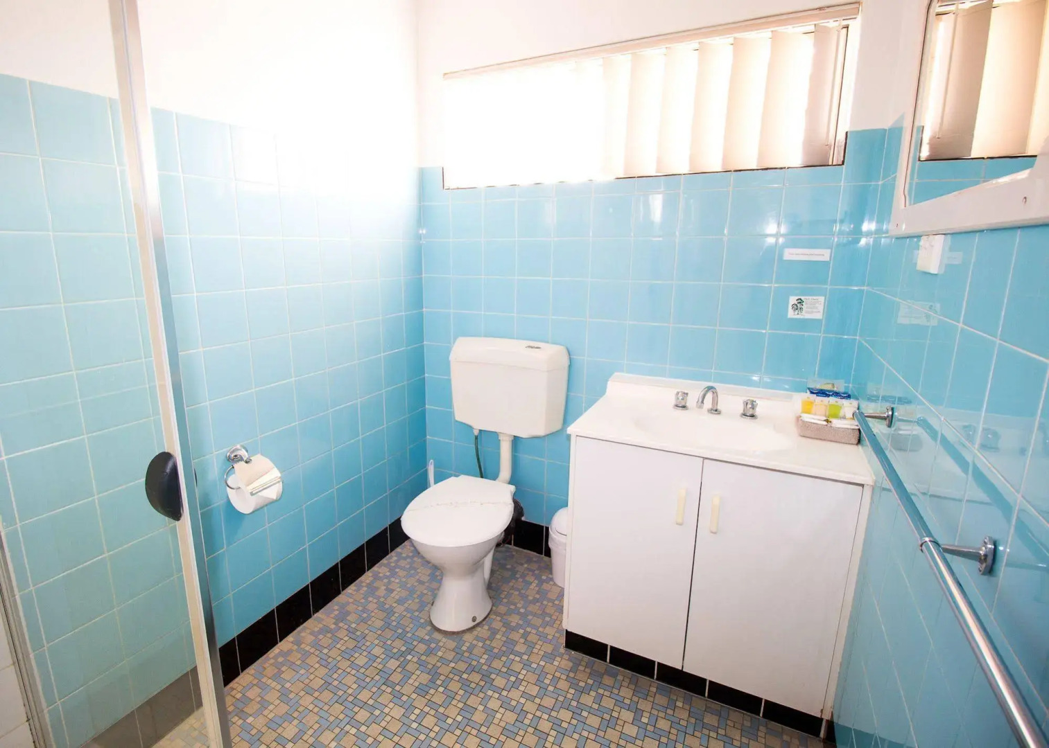 Aabon Apartments & Motel