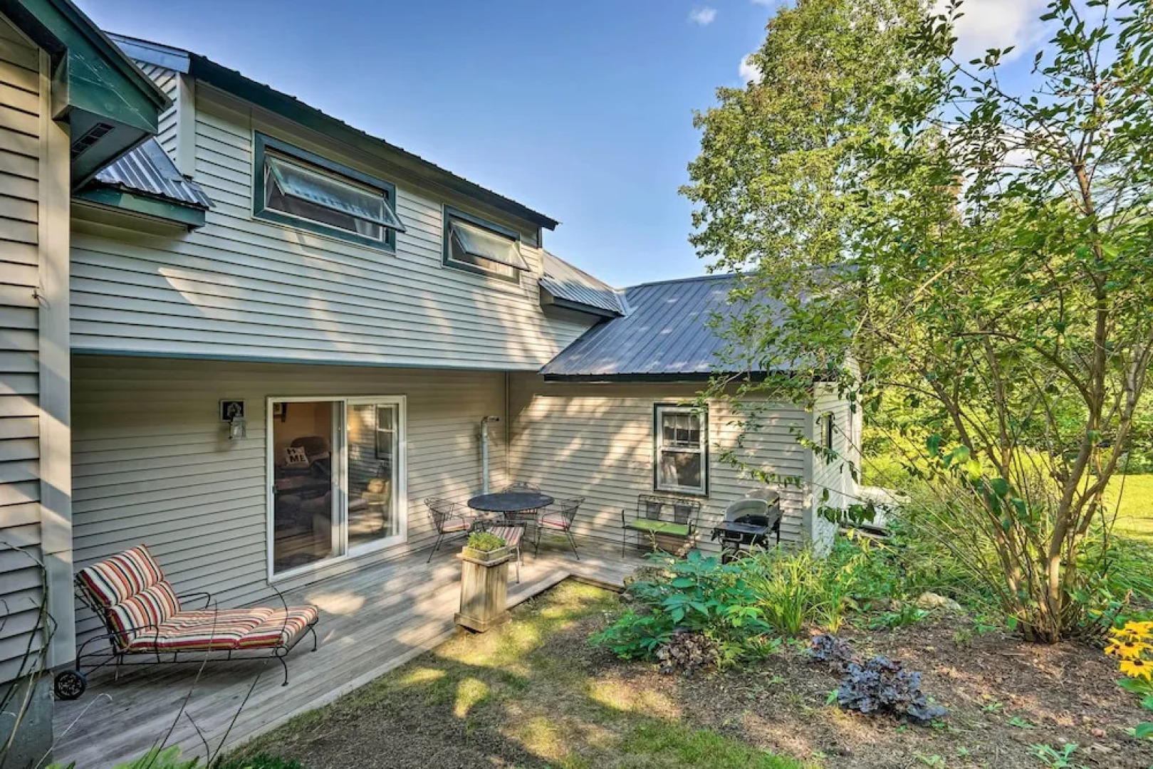 Londonderry Retreat ~ 3 Mi to Lowell Lake!