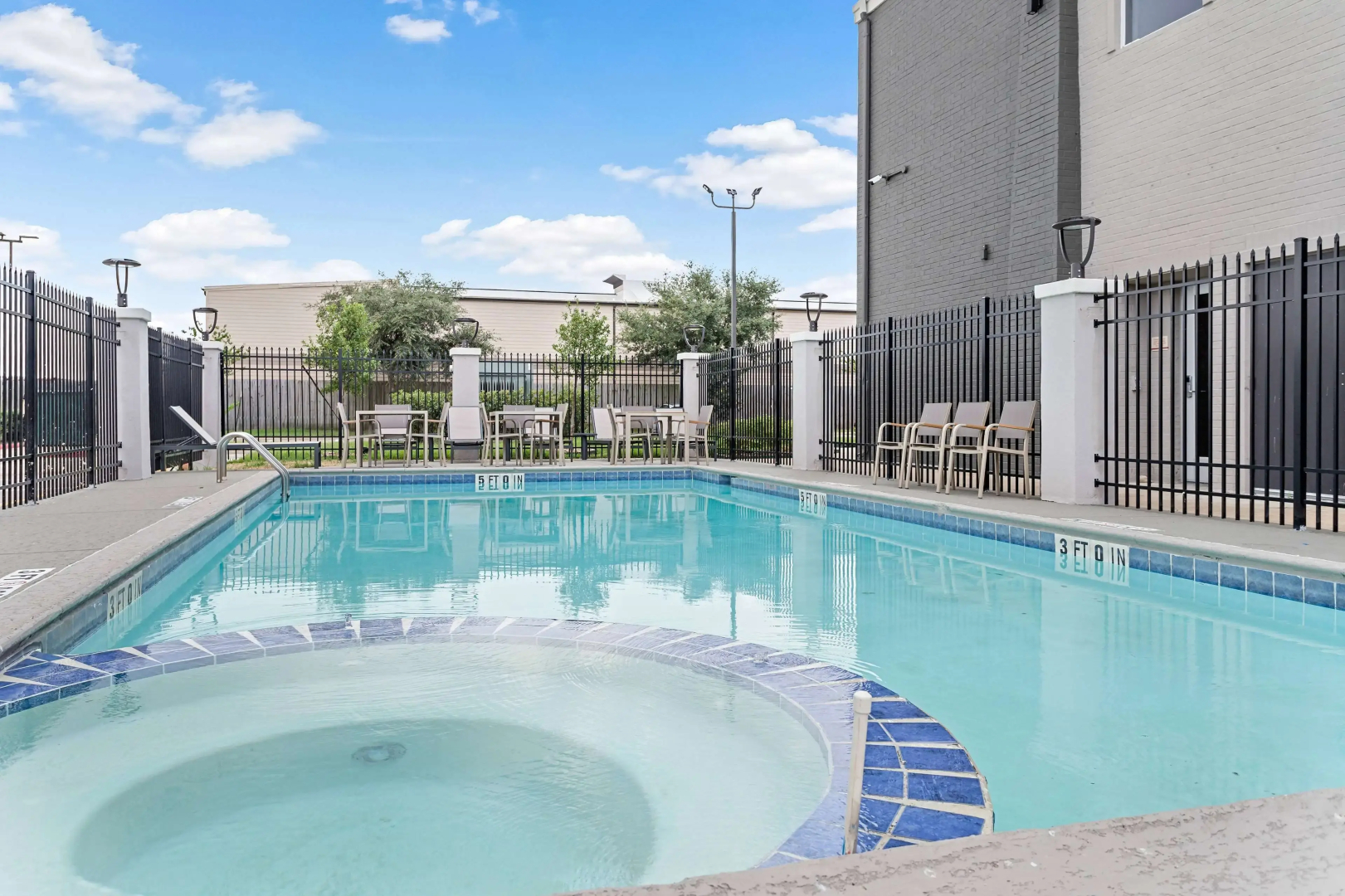 Hawthorn Extended Stay by Wyndham Port Arthur