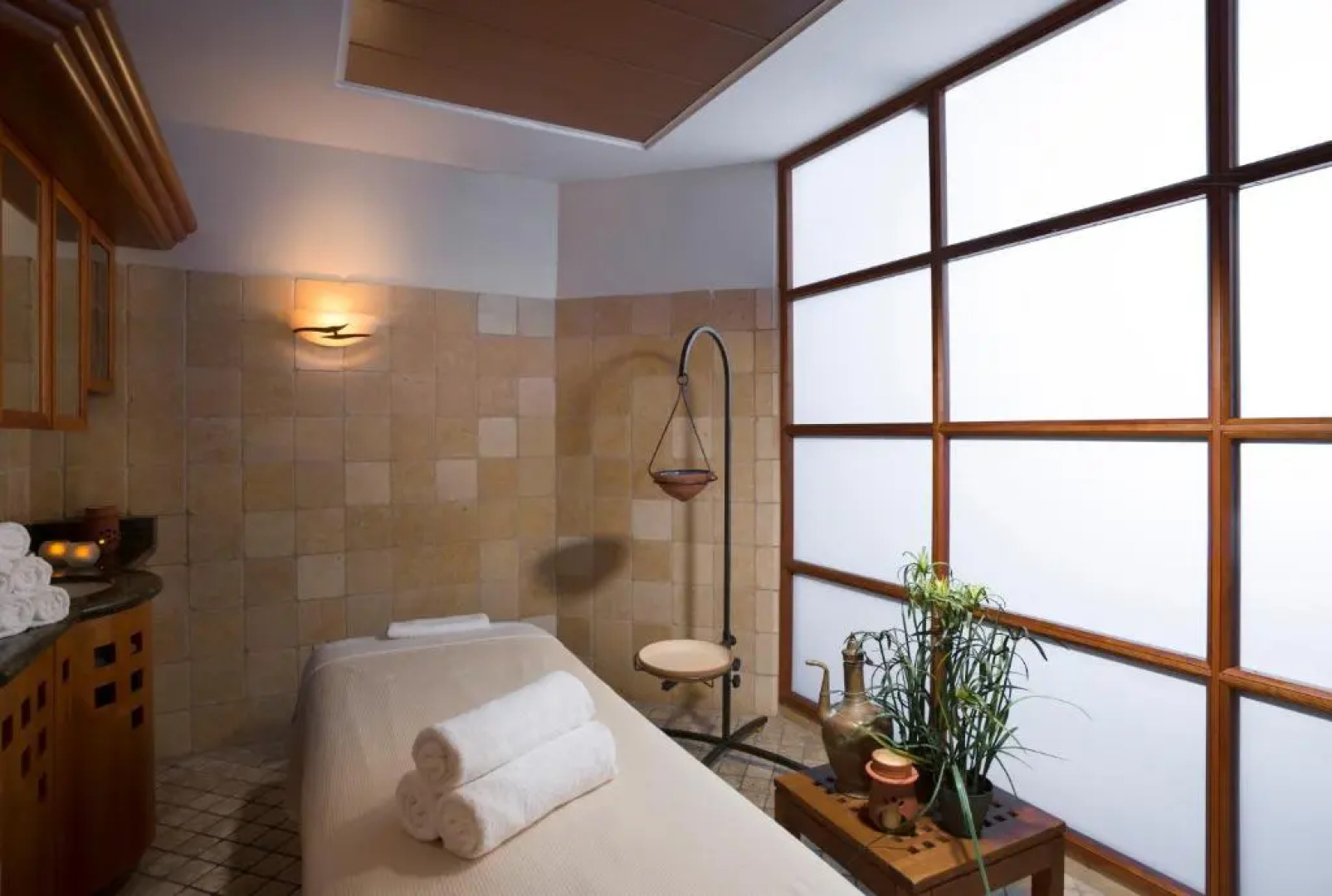 Gai Beach Resort Spa Hotel