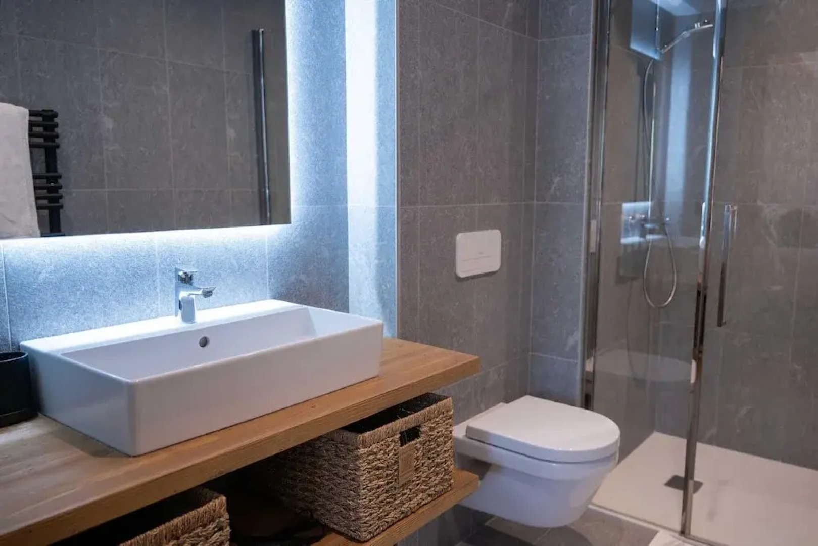 Charming Apt With View 2bd/6p -residence in Mega\"ve