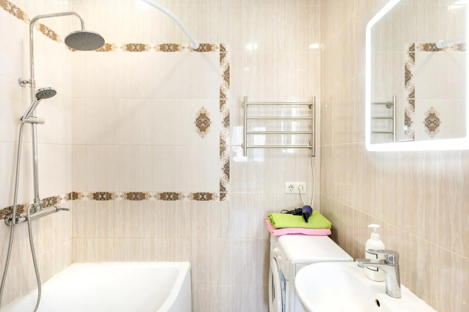 Гости любят на улице Анны Ахматовой