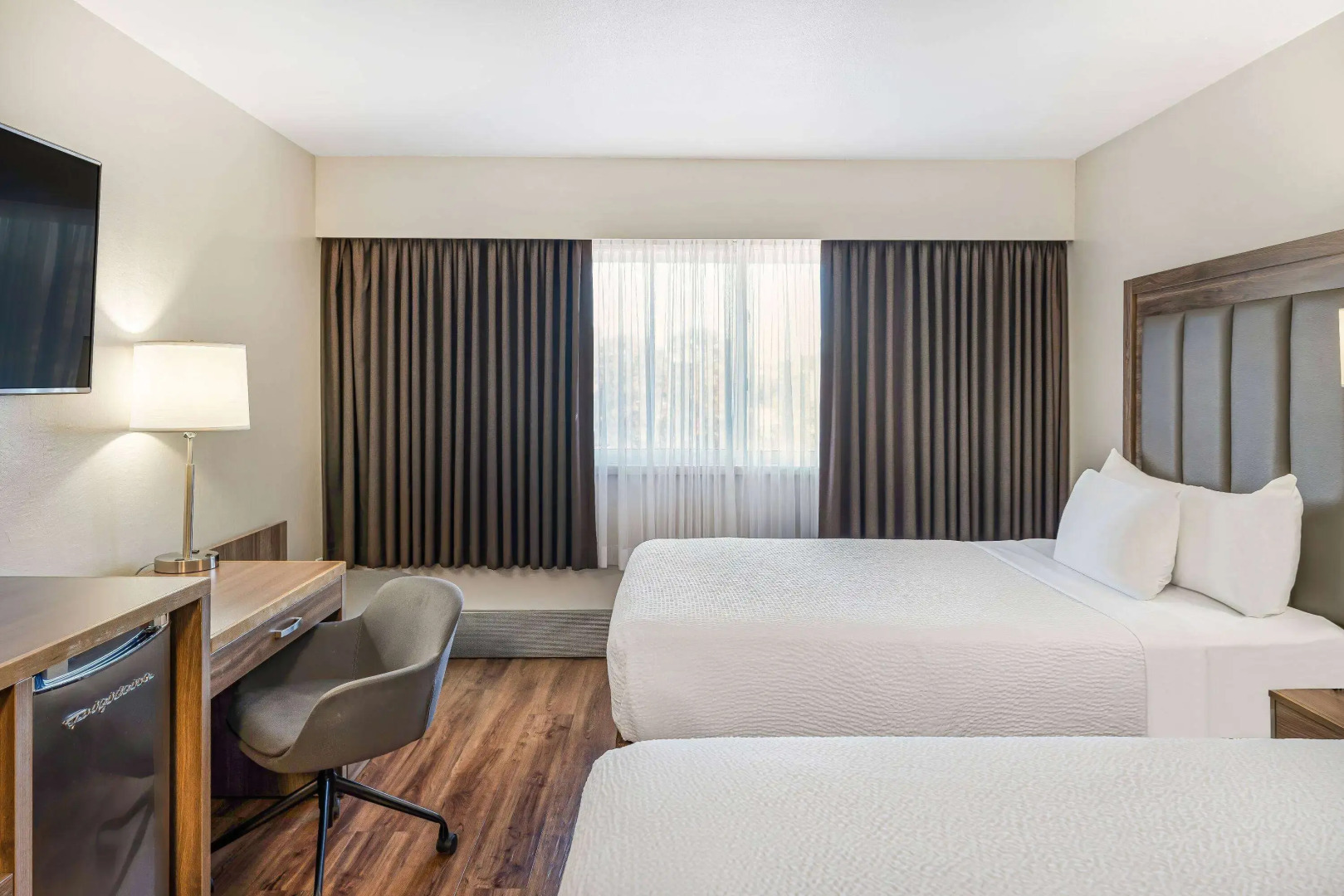 Days Inn by Wyndham Victoria On The Harbour