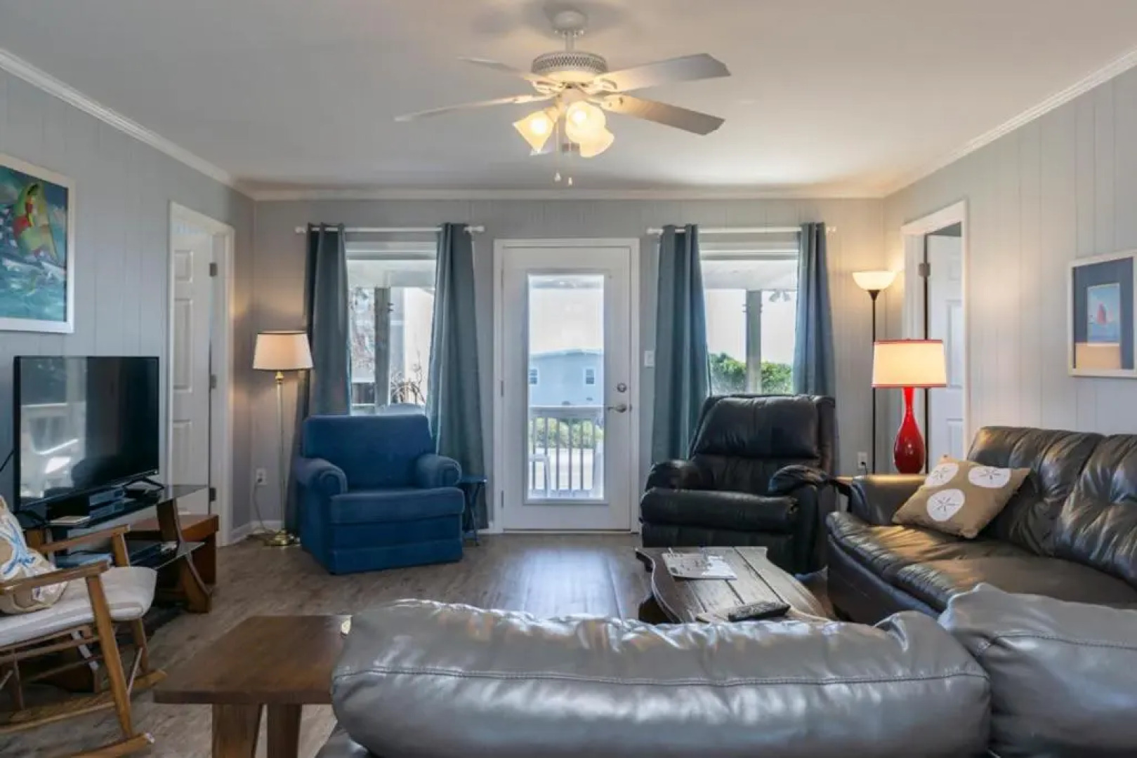 Friendship Lodge by Oak Island Accommodations