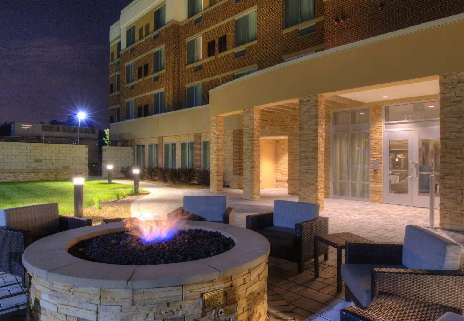 Courtyard by Marriott Detroit Farmington