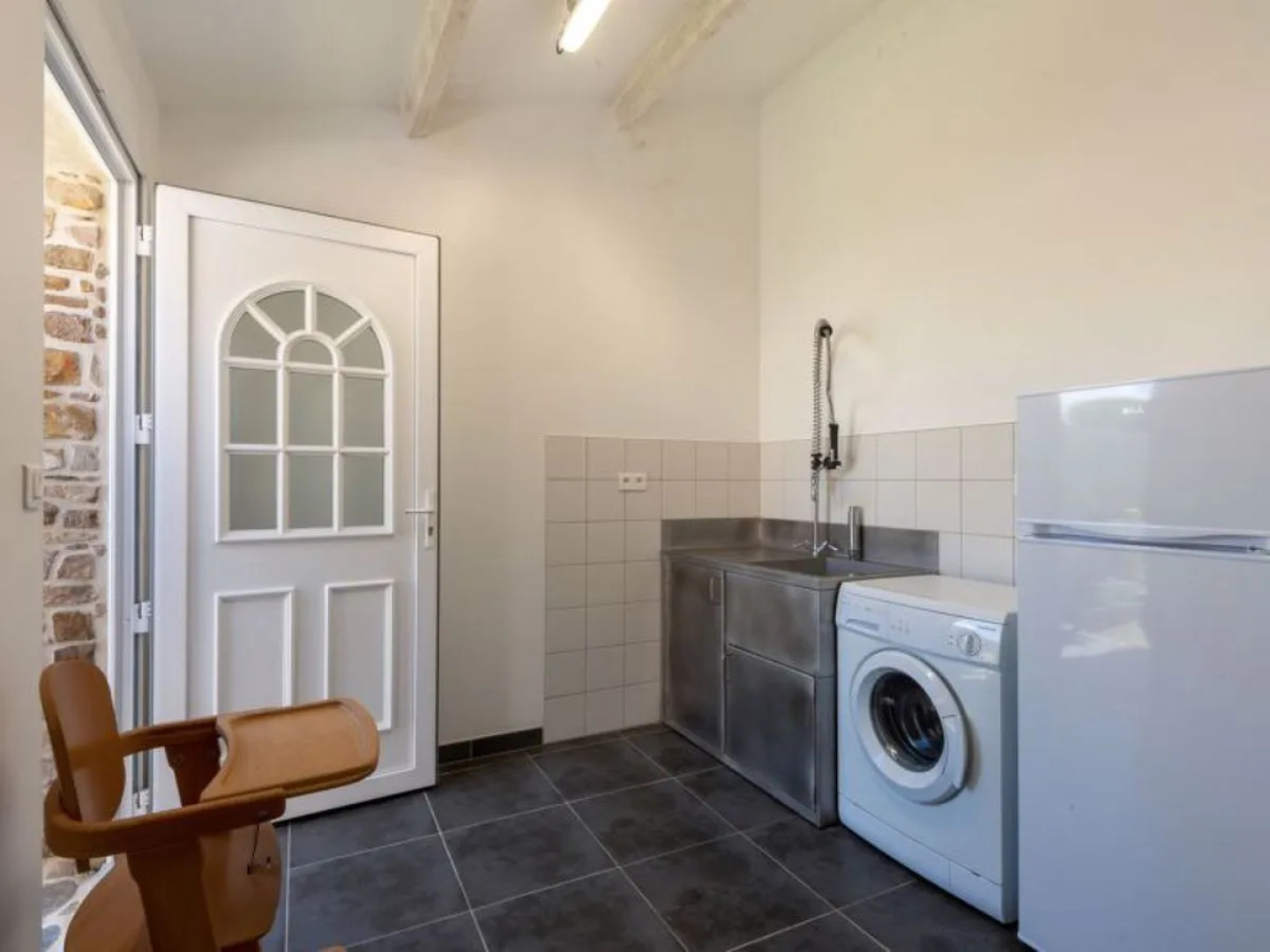 Holiday Home Zoé (CEZ407)