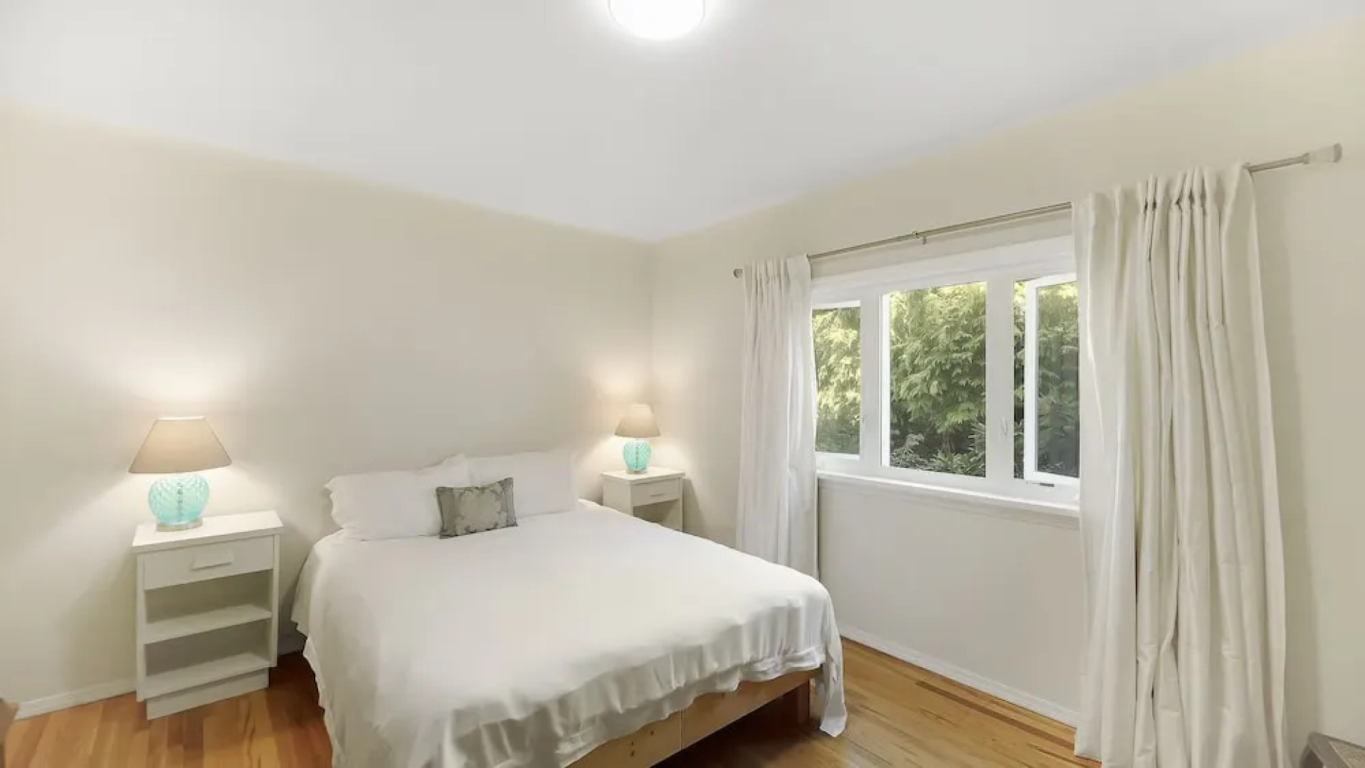 Dae's Seaside Dream on the Ocean