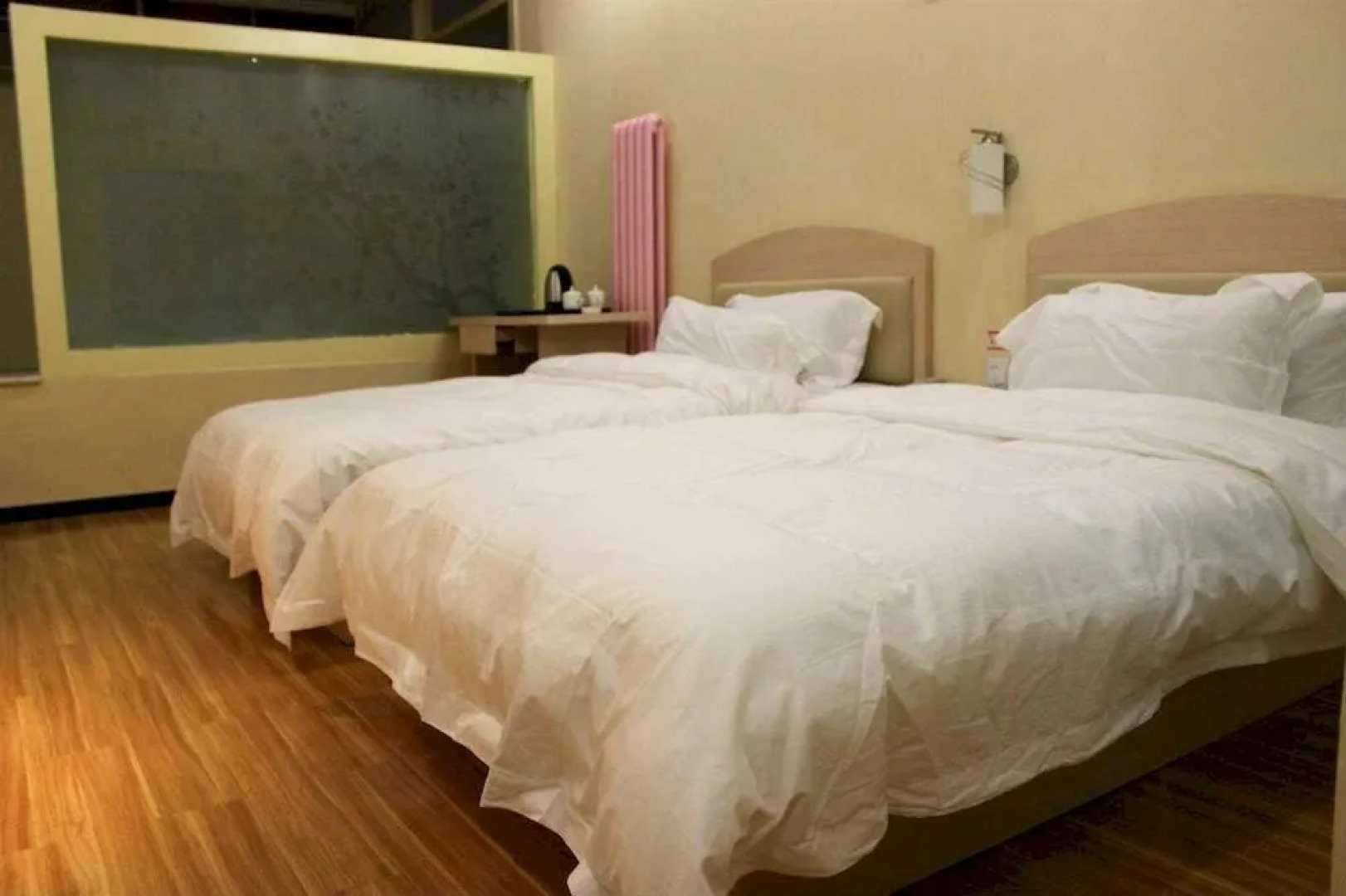 Yiyi Hot Business Hotel