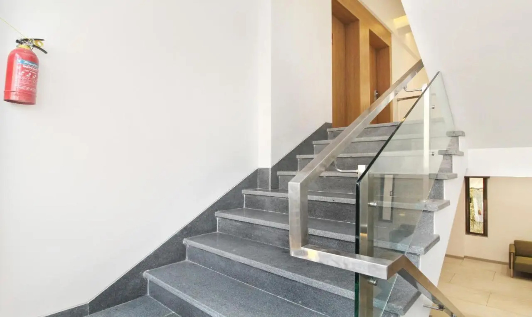 Treebo City Inn, Satara