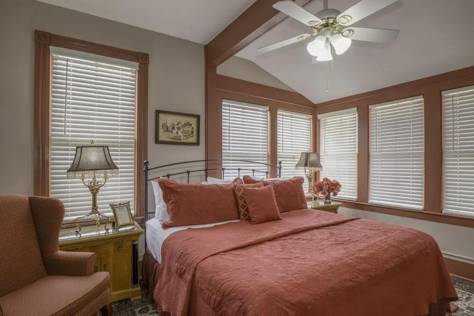 Victorian House Bed & Breakfast