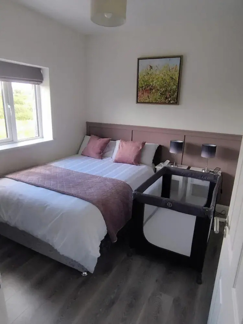 Seaside Retreat - 4 Guests - Near Aran Islands