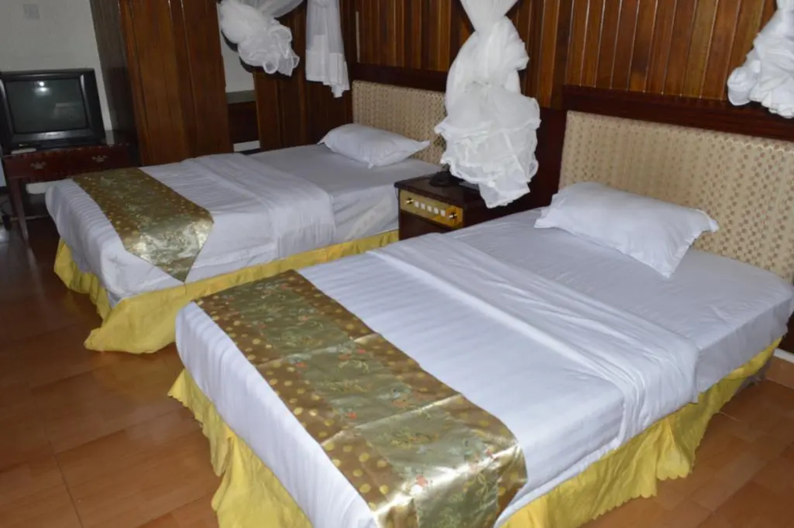 International hotel 2000