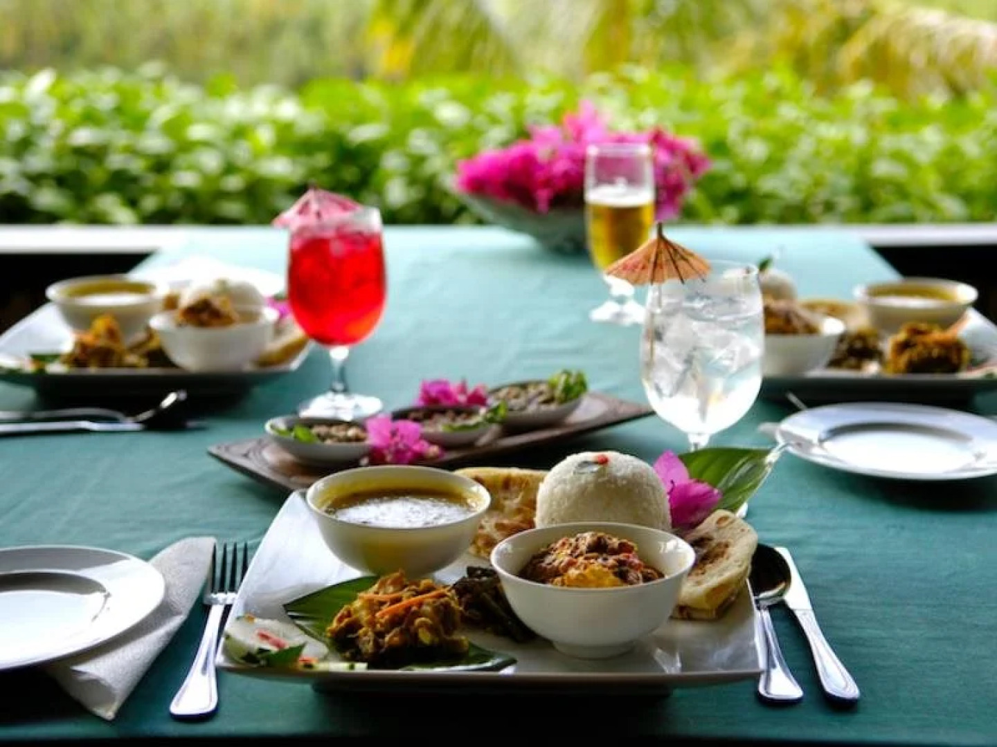 Palmlea Farms Lodge and Bures Villas