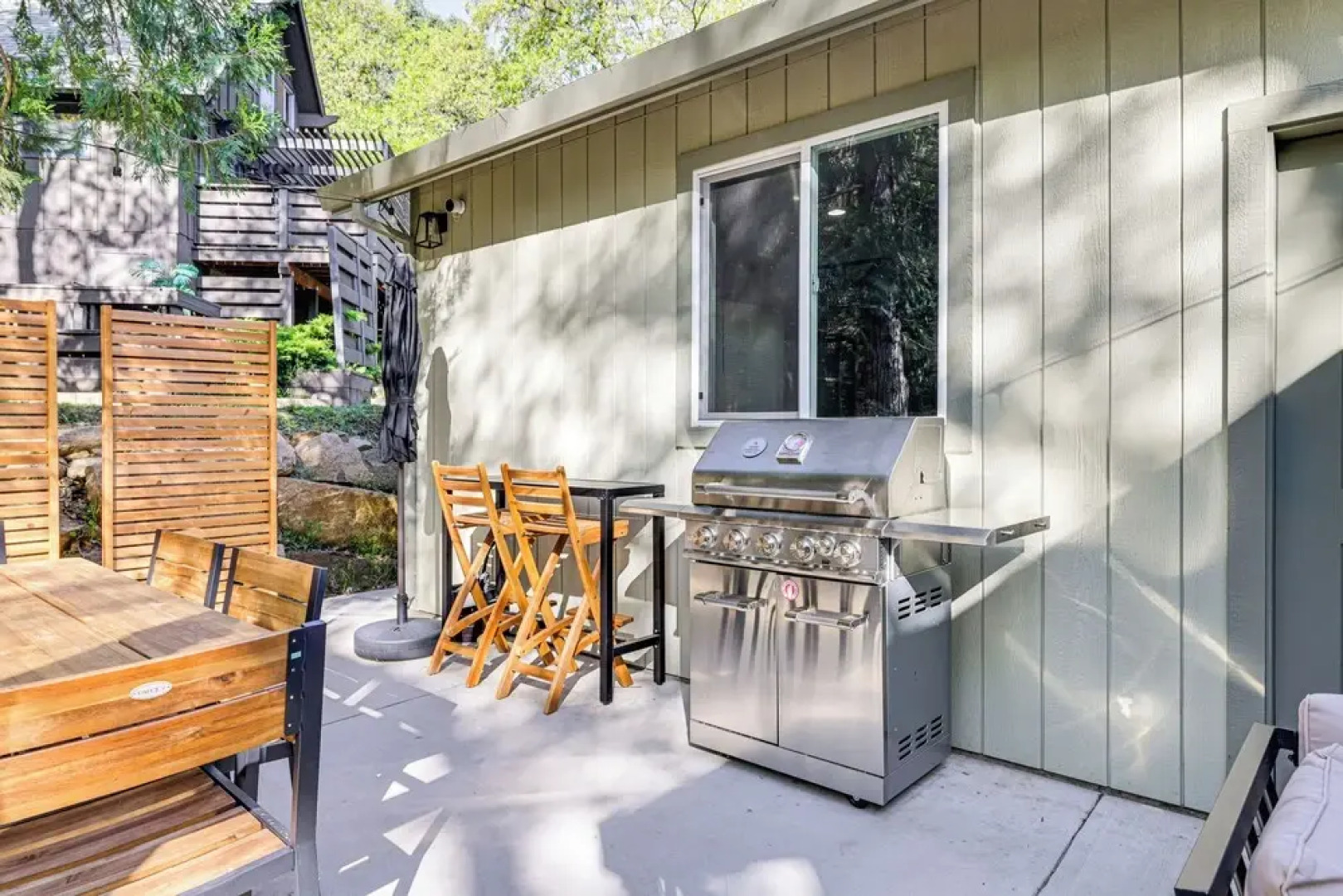 Game Room & Patio: Picturesque Home in Sonora