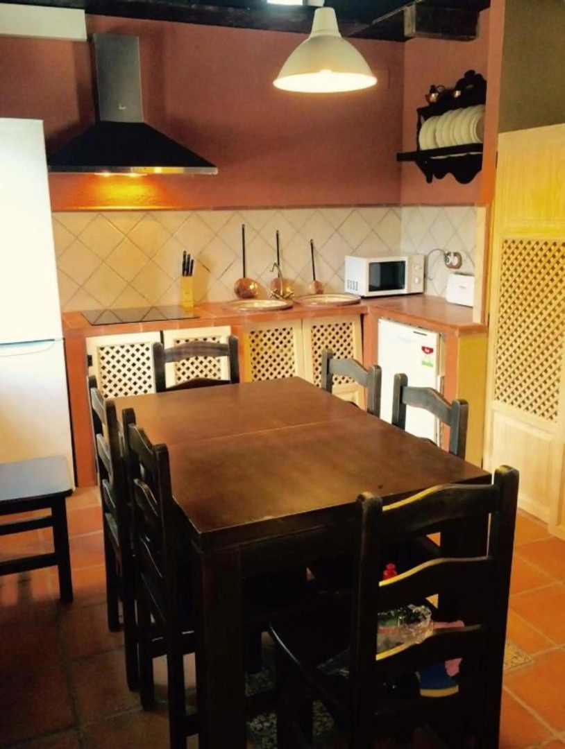 3 bedrooms house with shared pool enclosed garden and wifi at Alcaracejos