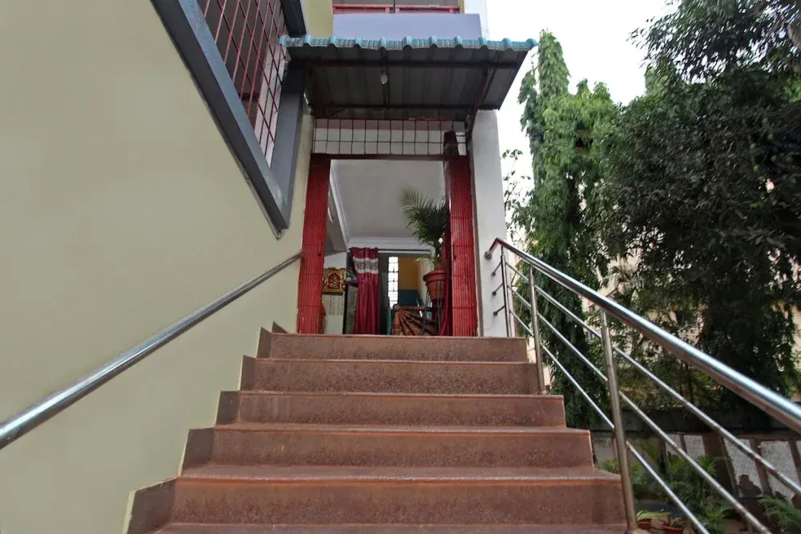 SPOT ON 38681 Sai Palace Lodging & Boarding