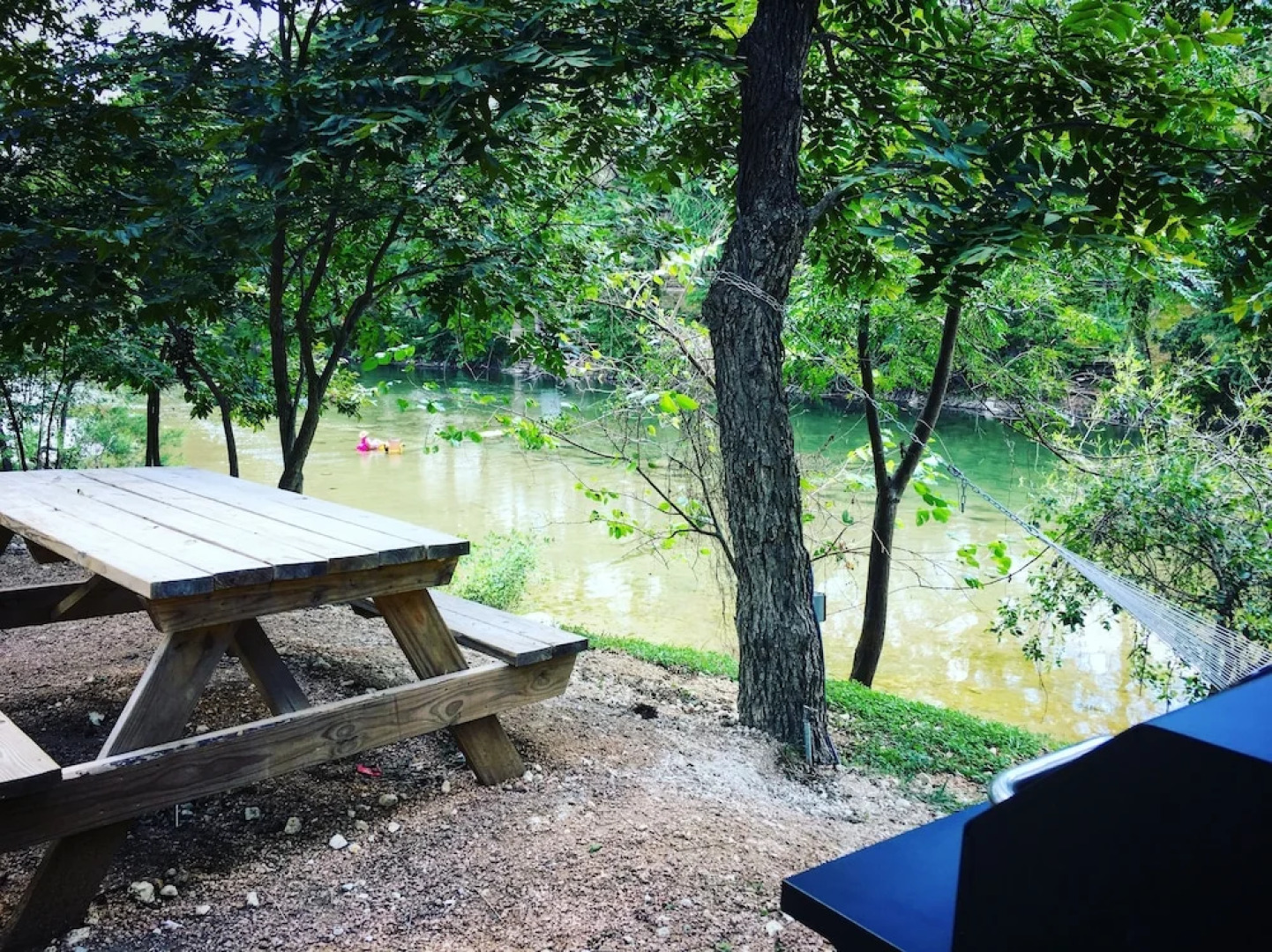 River Rd. Treehouses- Whippoorwill Haus 1 Bedroom 1 Bathroom Cabin