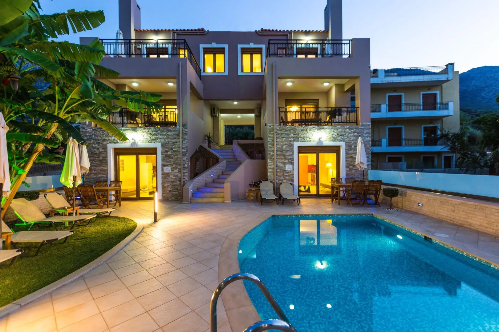 Pantheon Villas & Suites