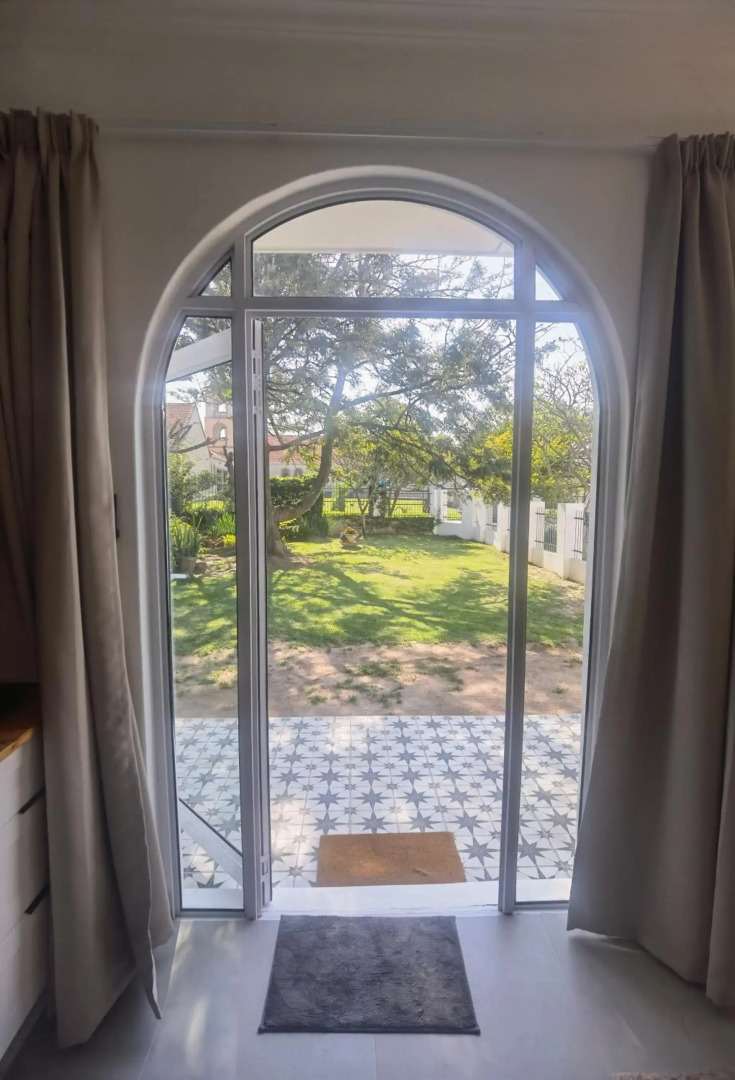 The Yellow Door Guesthouse