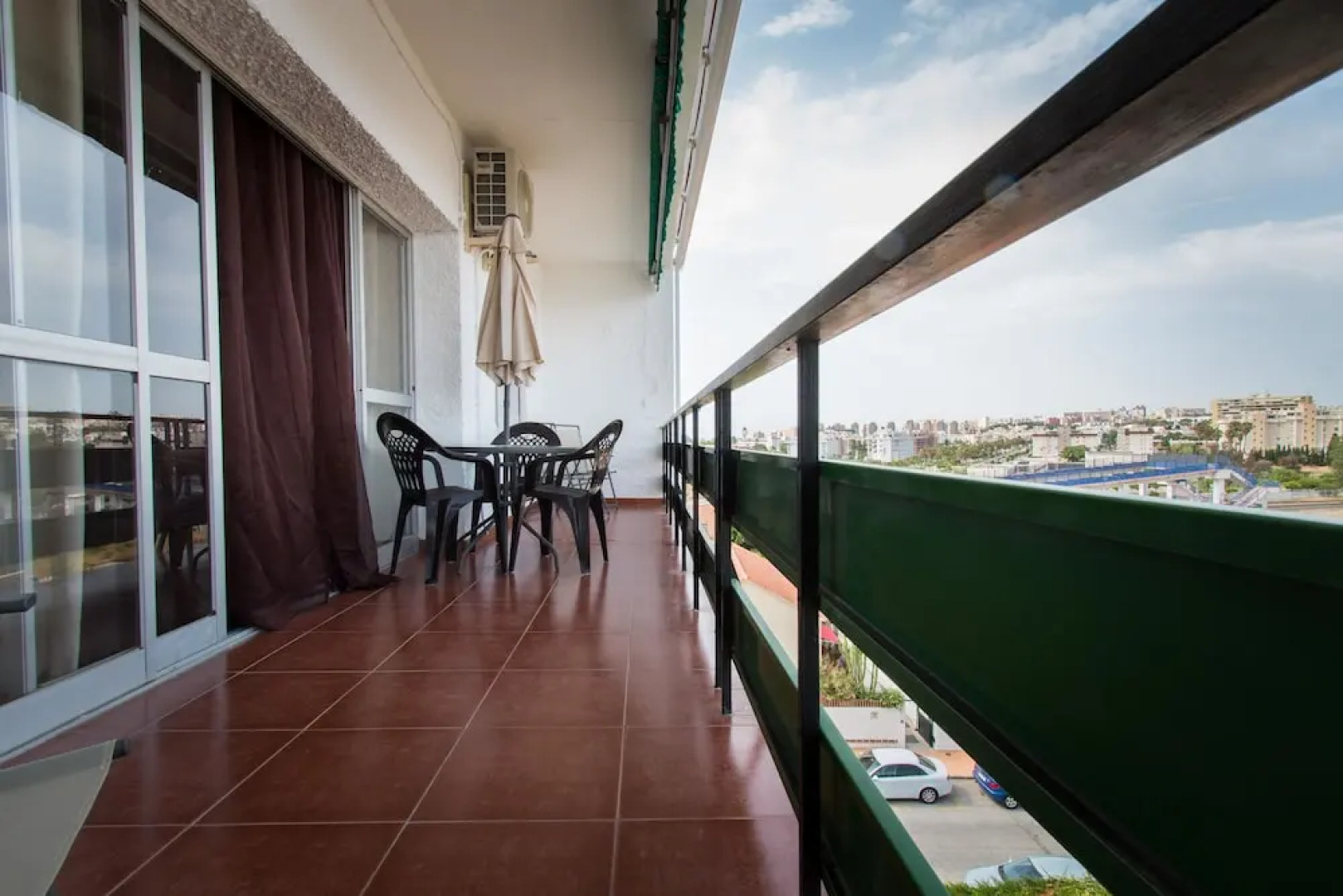 Holidays2Torremolinos Apartamento de 3 dormitorios con terraza y piscina comunitaria