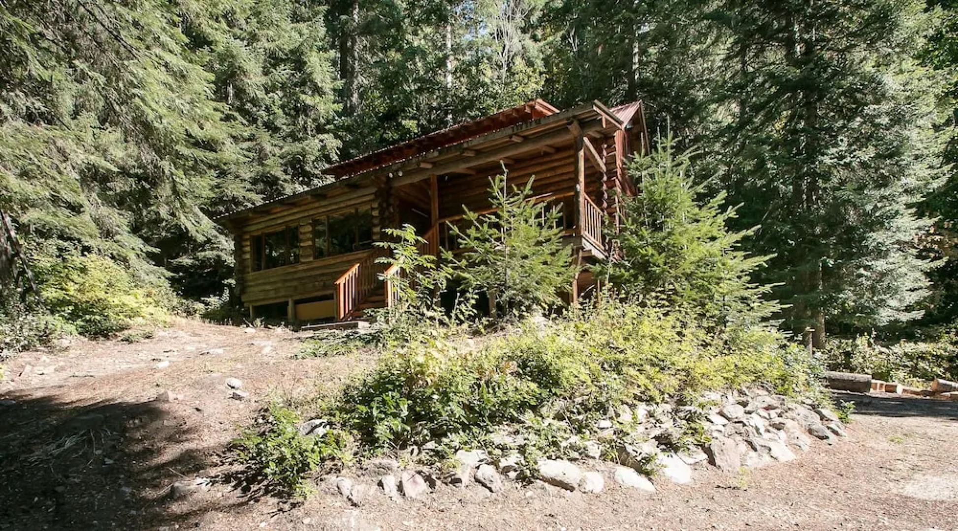 Whispering Winds Apartment 3 NW Comfy Cabins