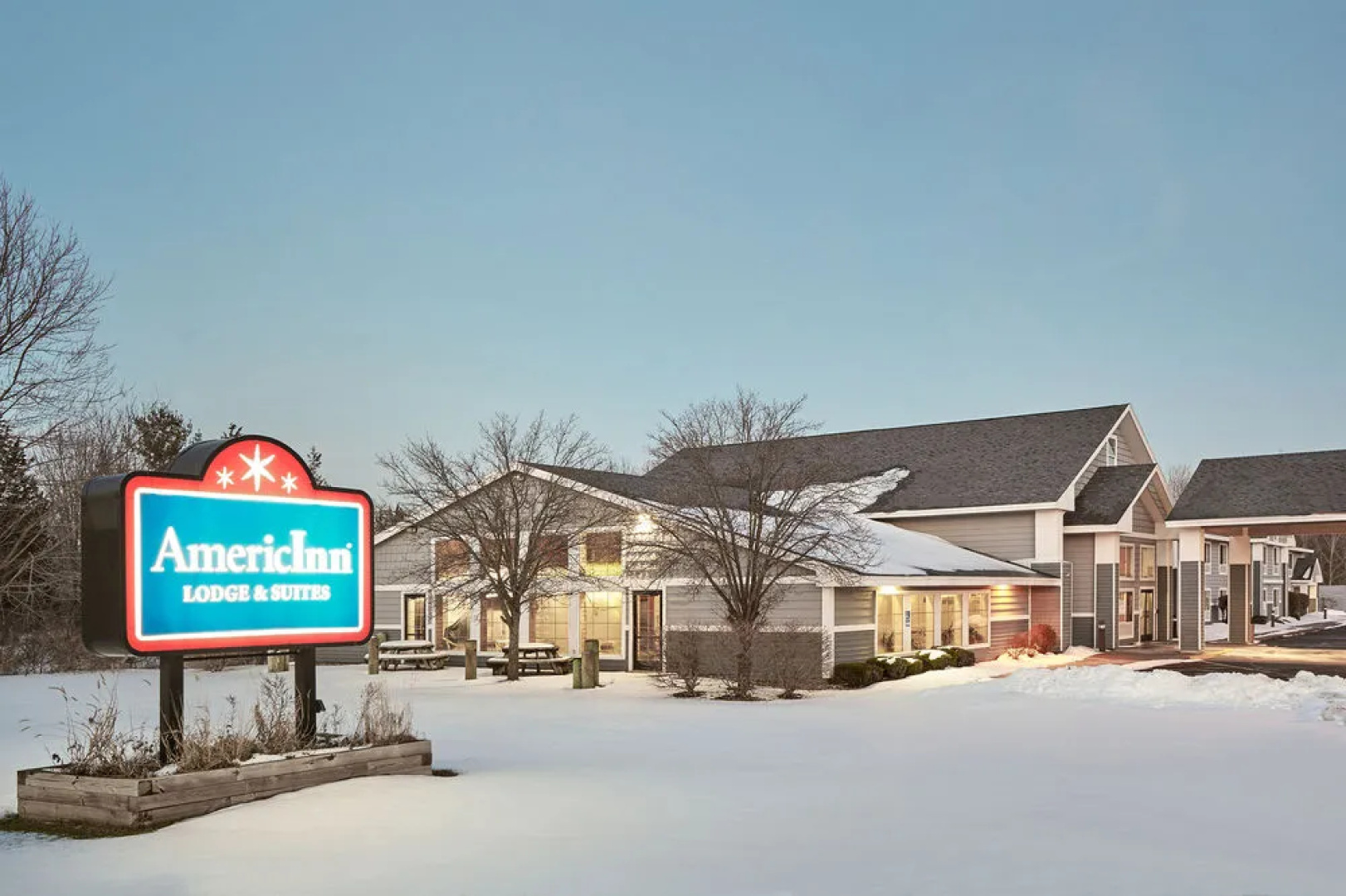 AmericInn Lodge & Suites Saugatuck — Douglas