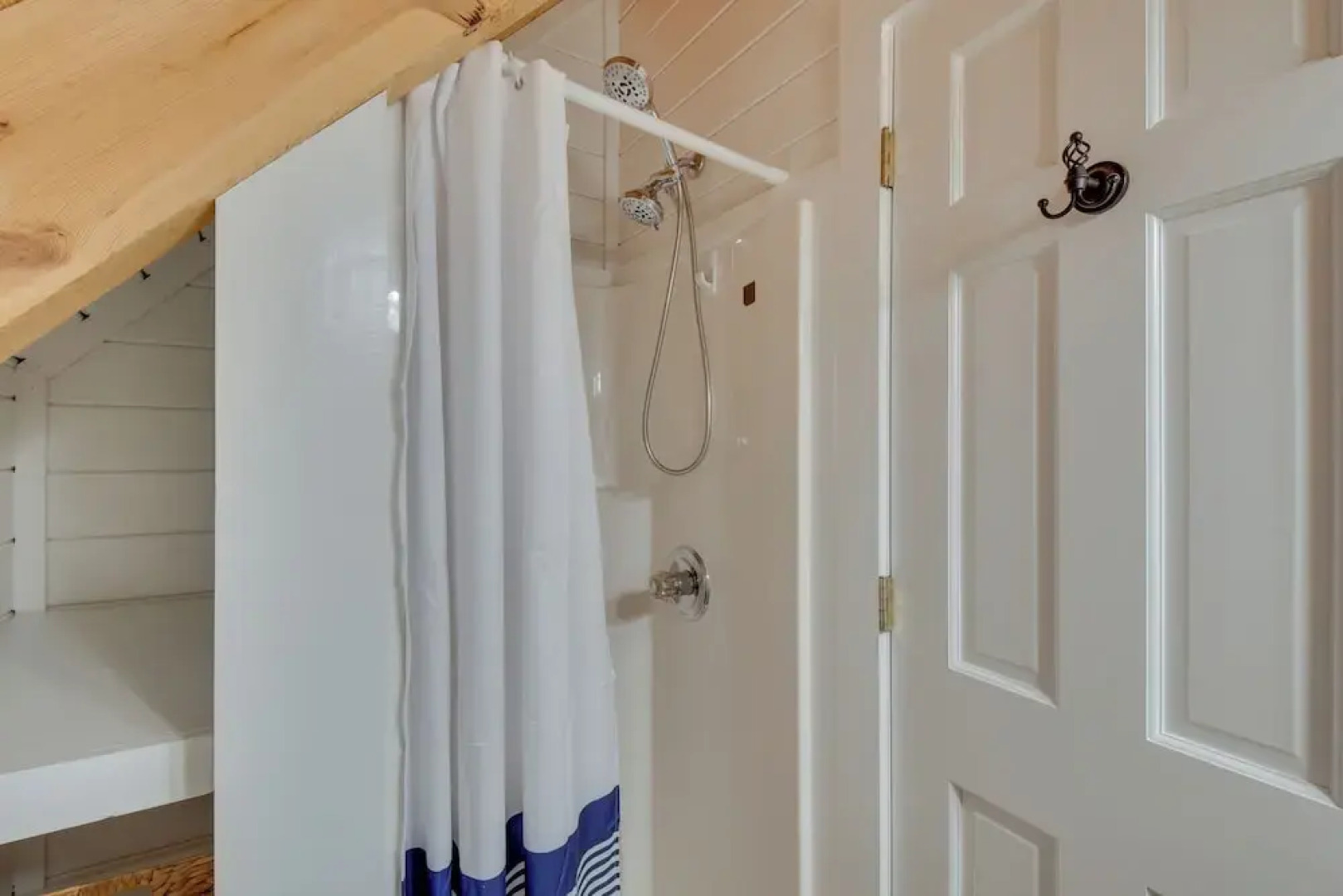 Beautiful Lake Keowee Home w/ Boat Dock & Fire Pit