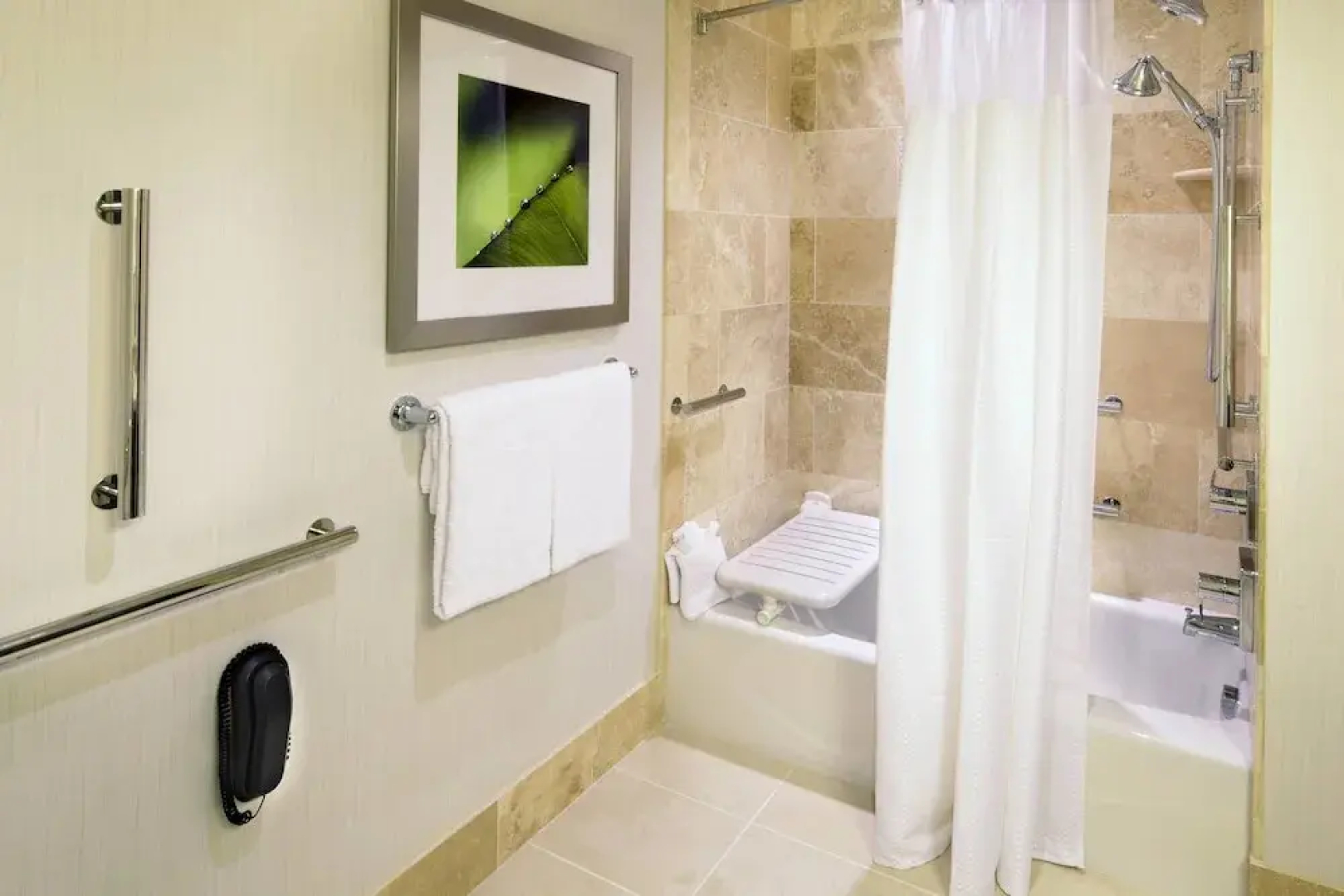 Courtyard Cleveland University Circle