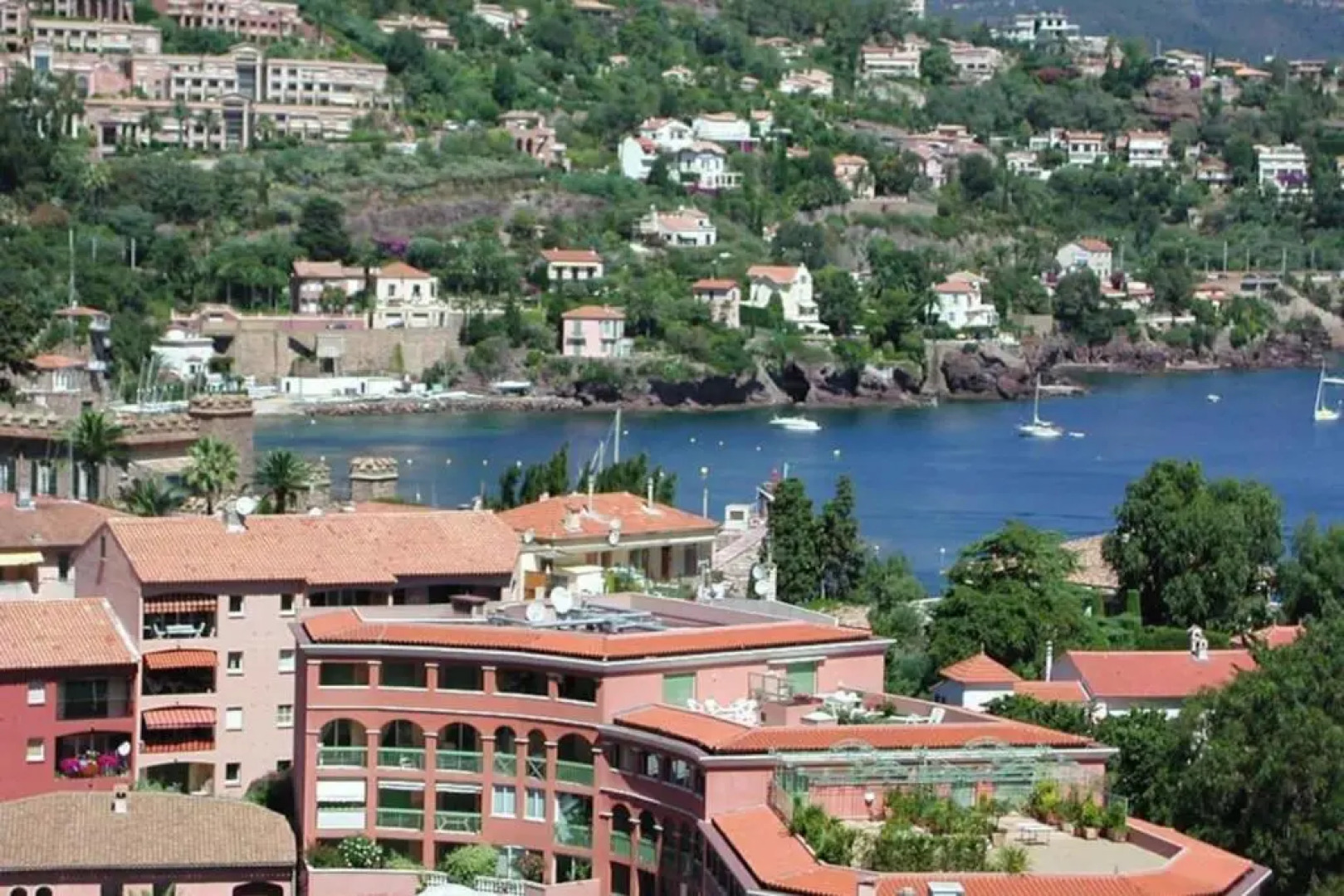 Théoule - Apartment 20 meters from the beaches