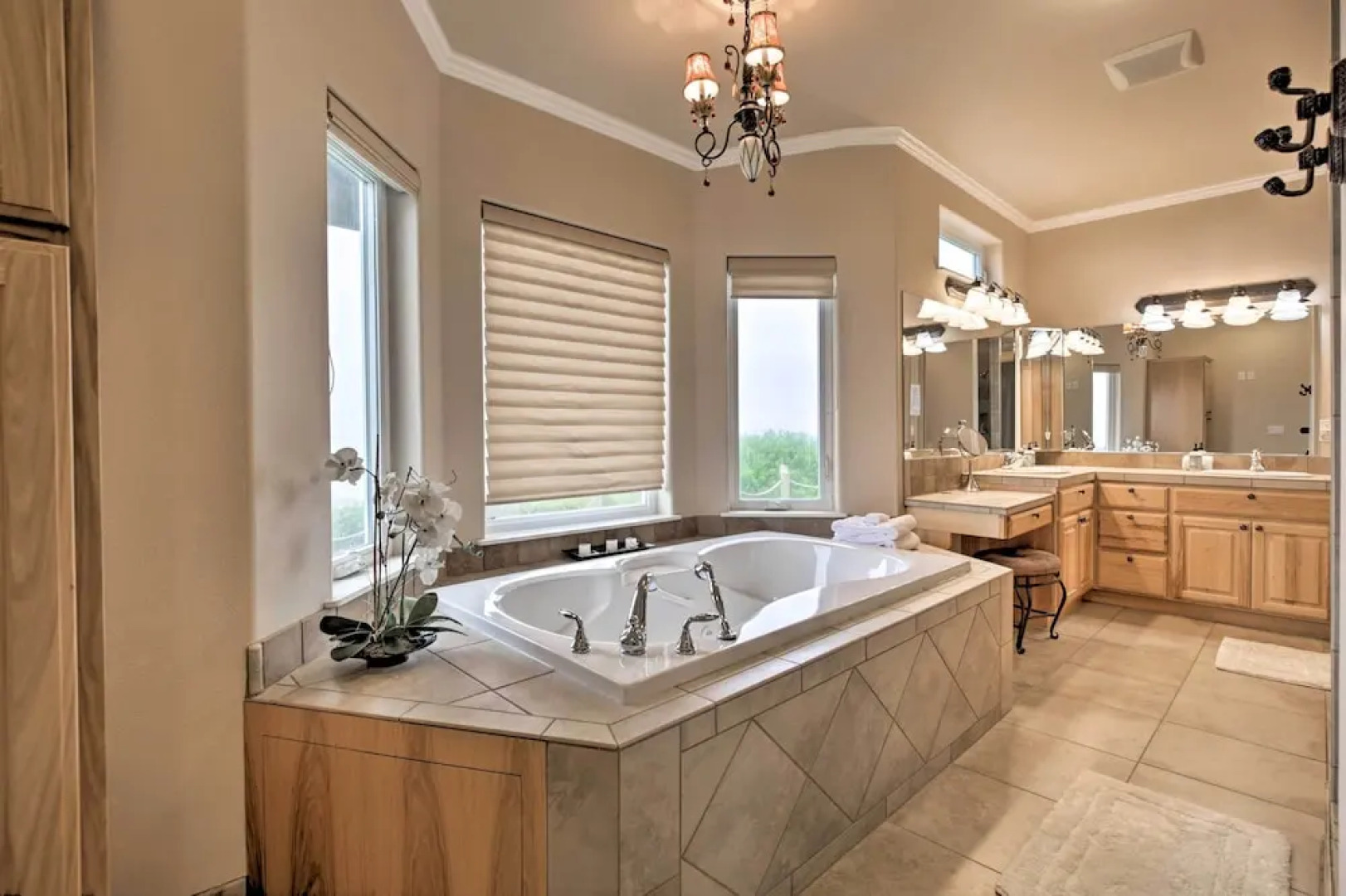 Oceanfront South Beach Home w/ Hot Tub & Sauna