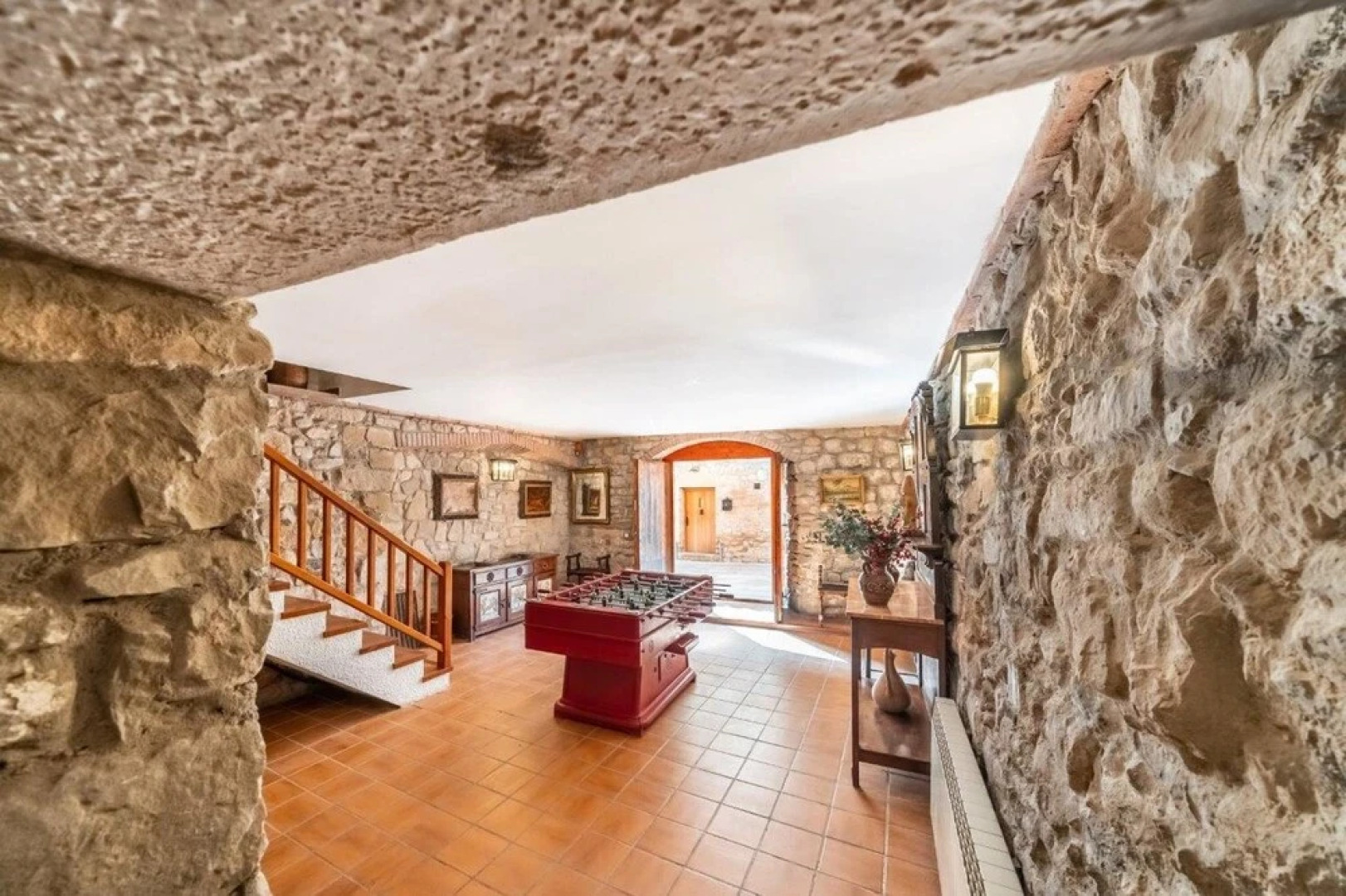 House With 5 Bedrooms in Argençola, With Wonderful Mountain View, Priv