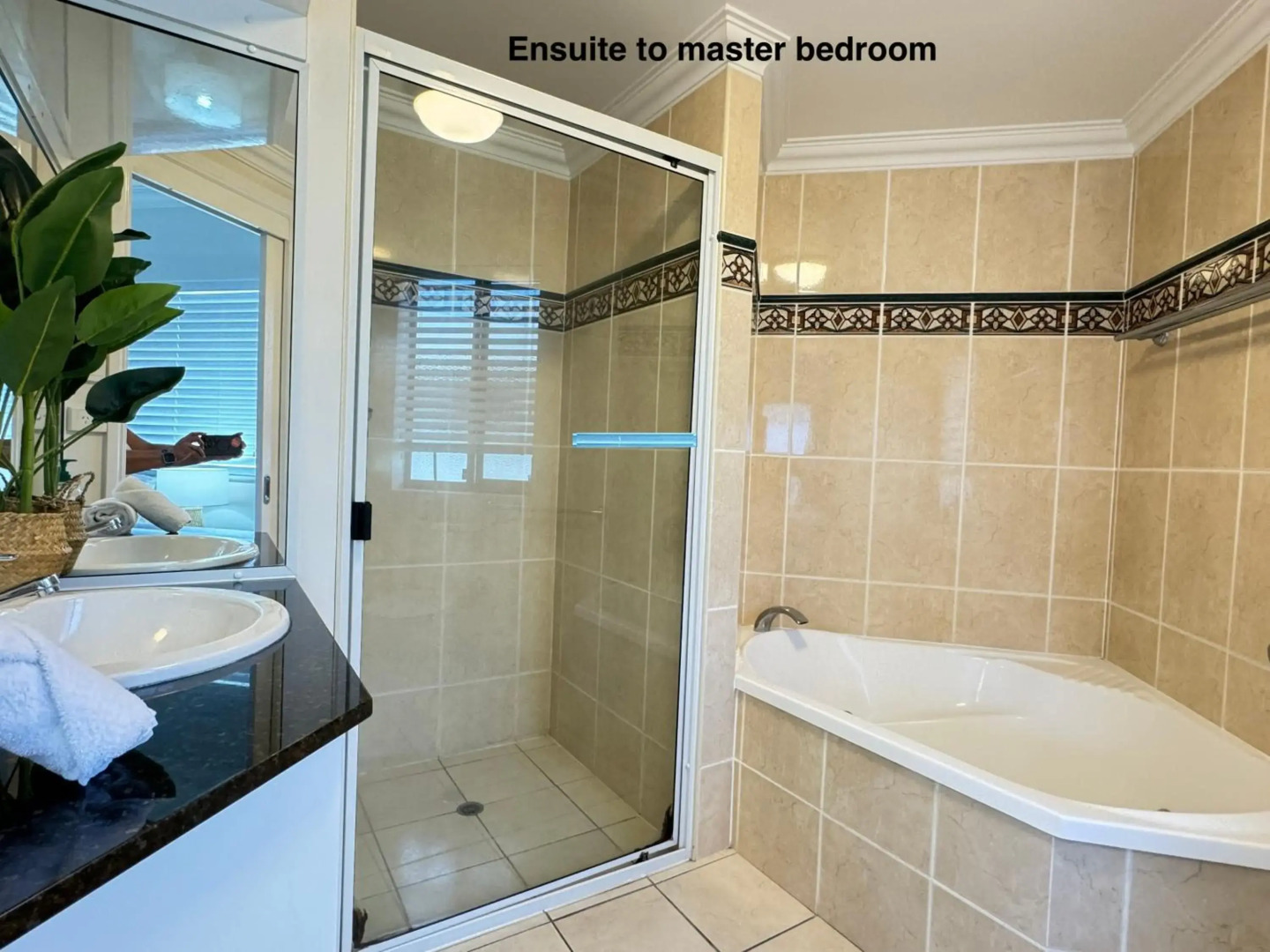 Townsville Lighthouse - 3/103 Strand