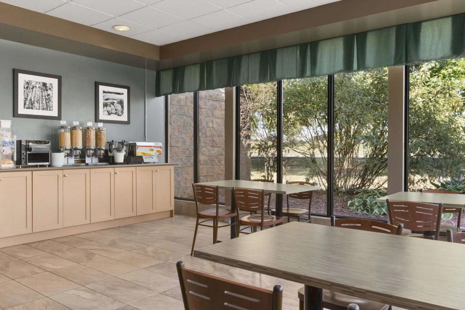 Travelodge by Wyndham Barrie