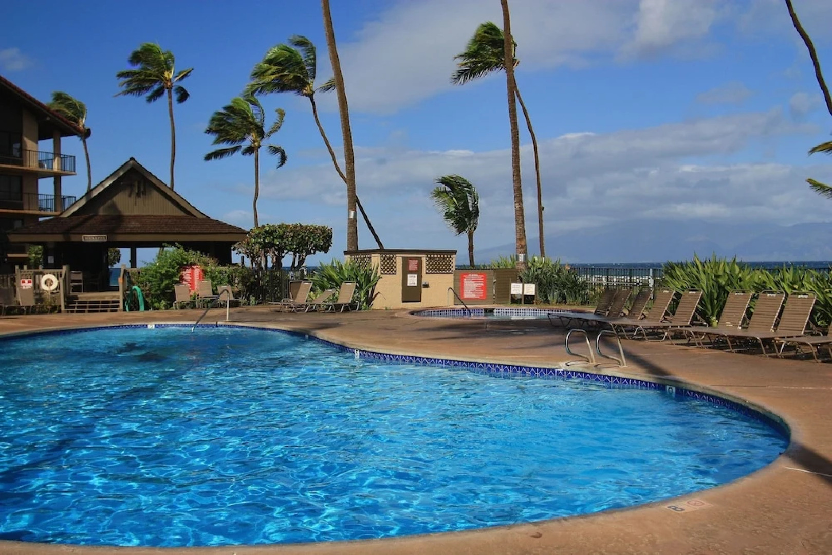 Papakea #b207 Studio Bedroom Condo by RedAwning