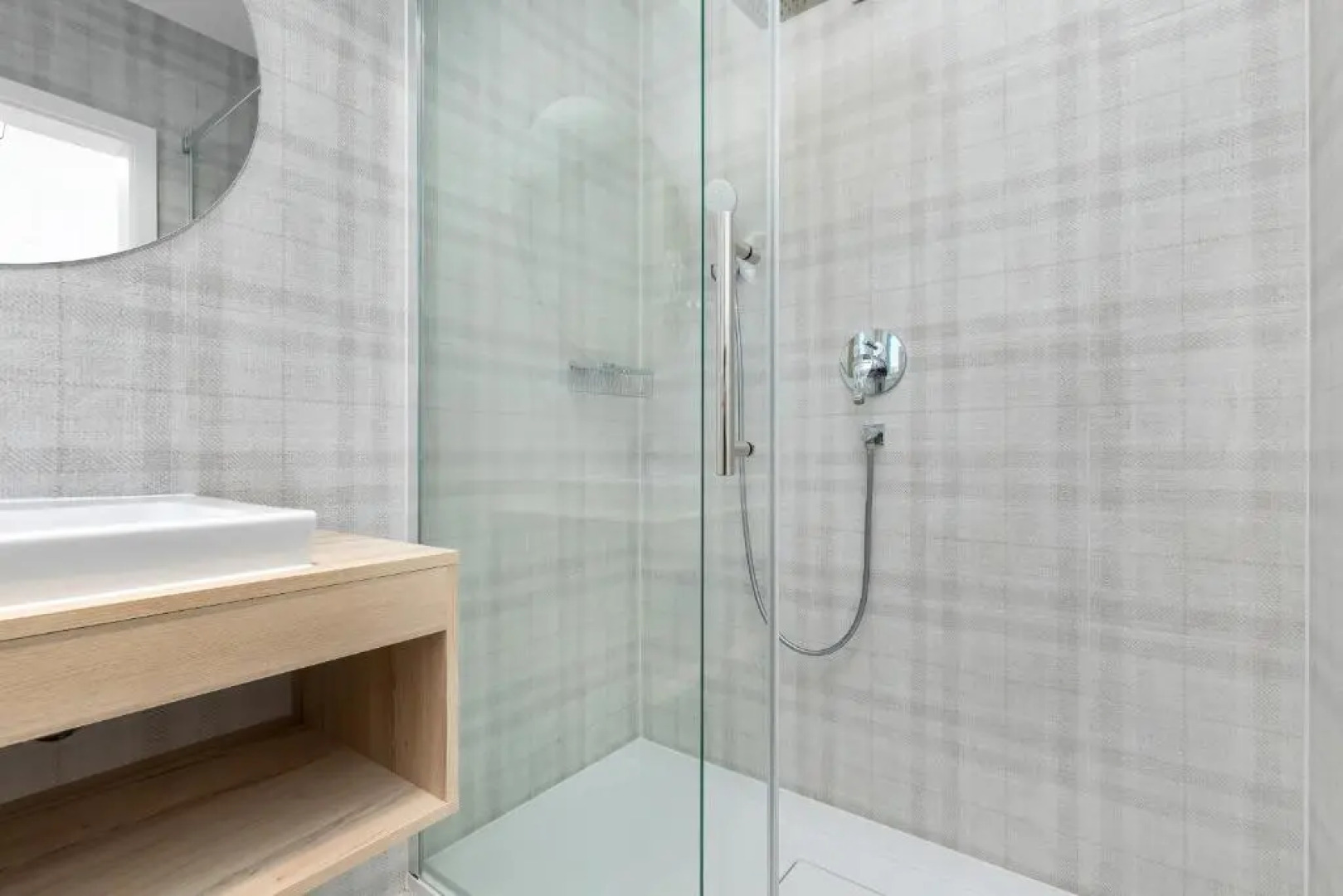 Bianco House Apartments