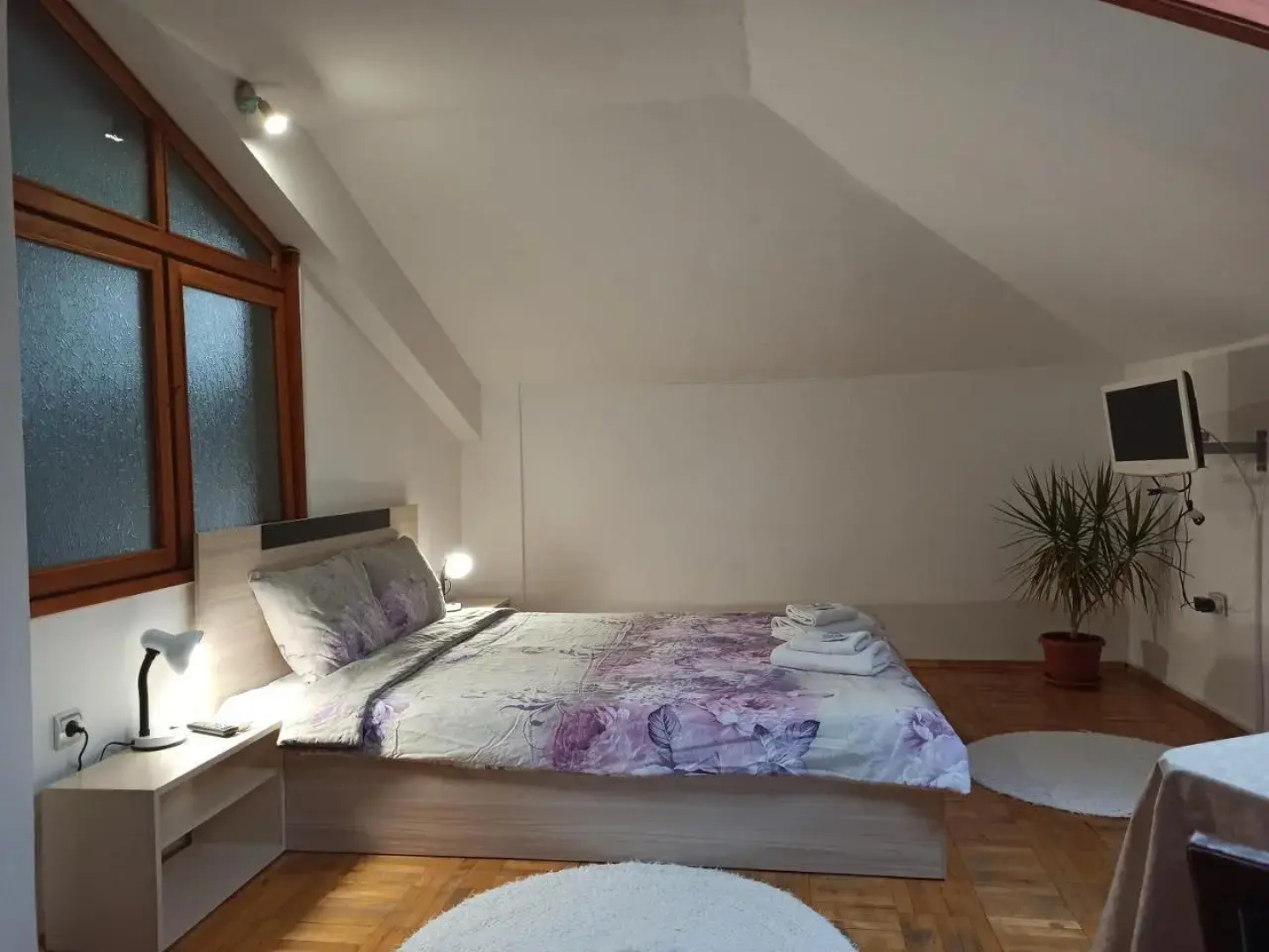 Ganovi Guest House