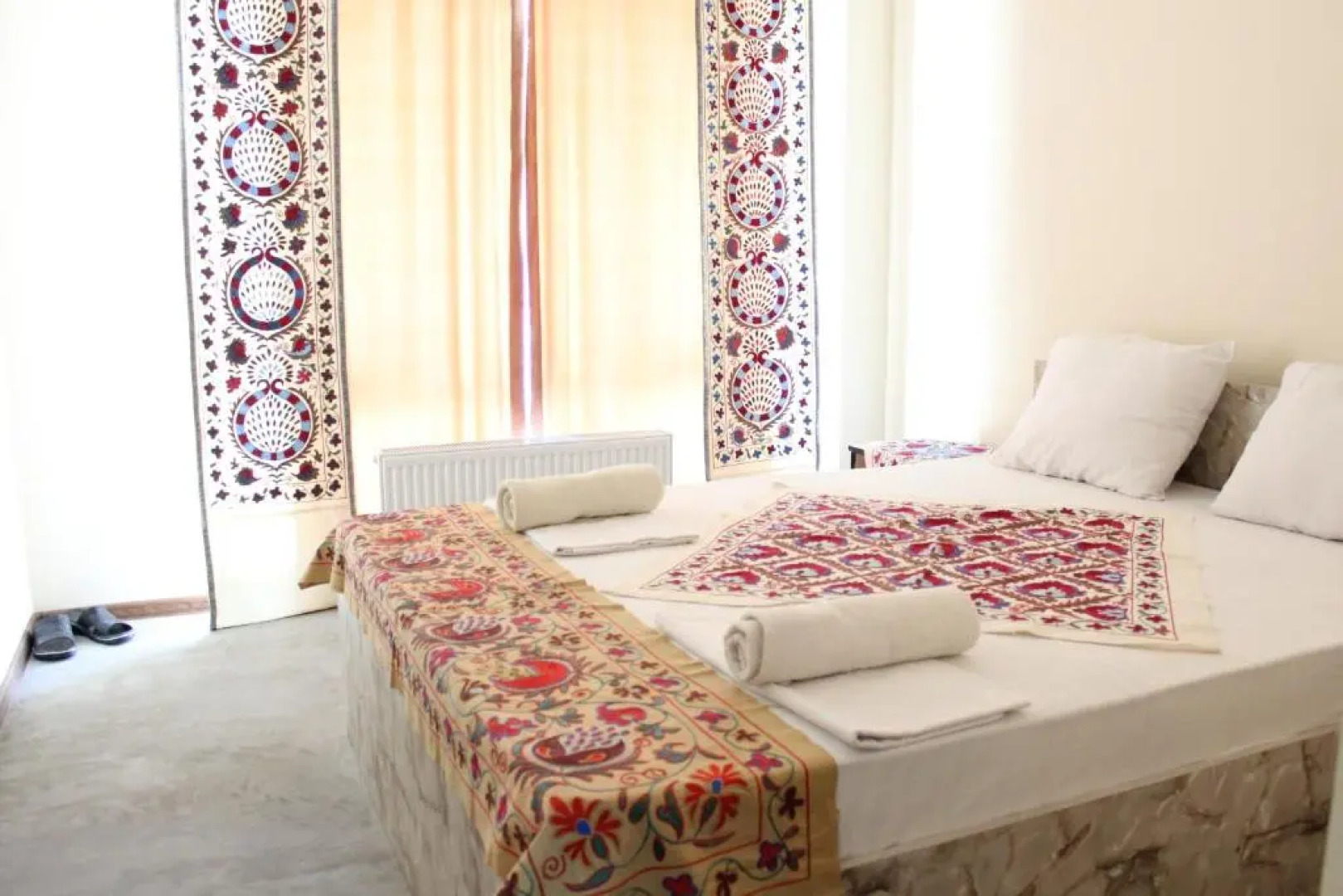 Guest House Ruslan Nurata & Tours