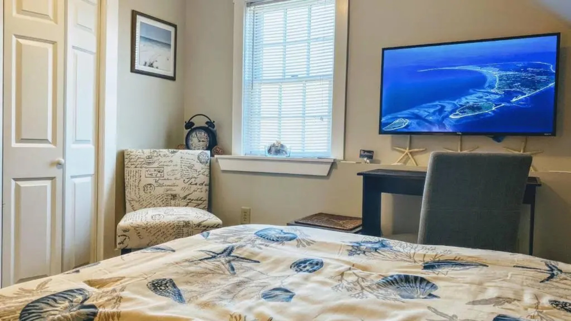 Room in Guest room - Room 3 Cozy Private Enjoy Relax