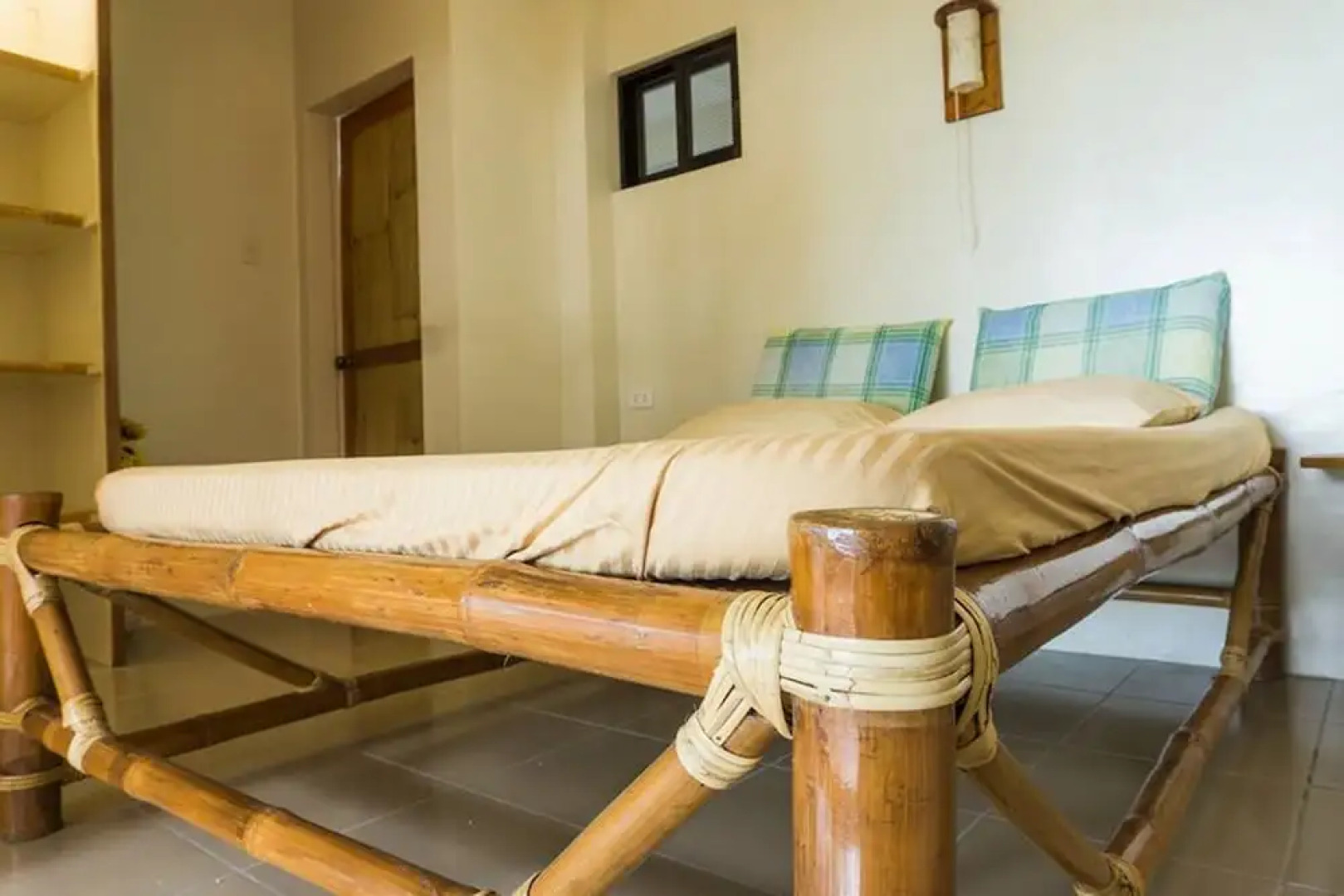 Oceanview Guest House by HangOut Beach & Resort