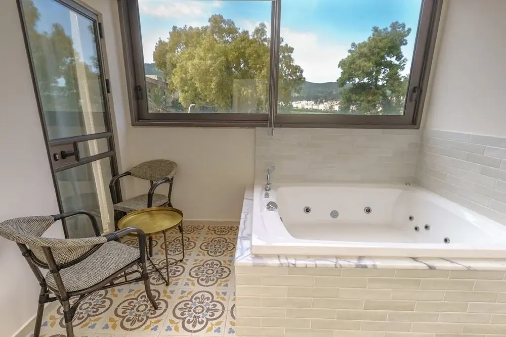 Edmond Luxury Hotel & Spa