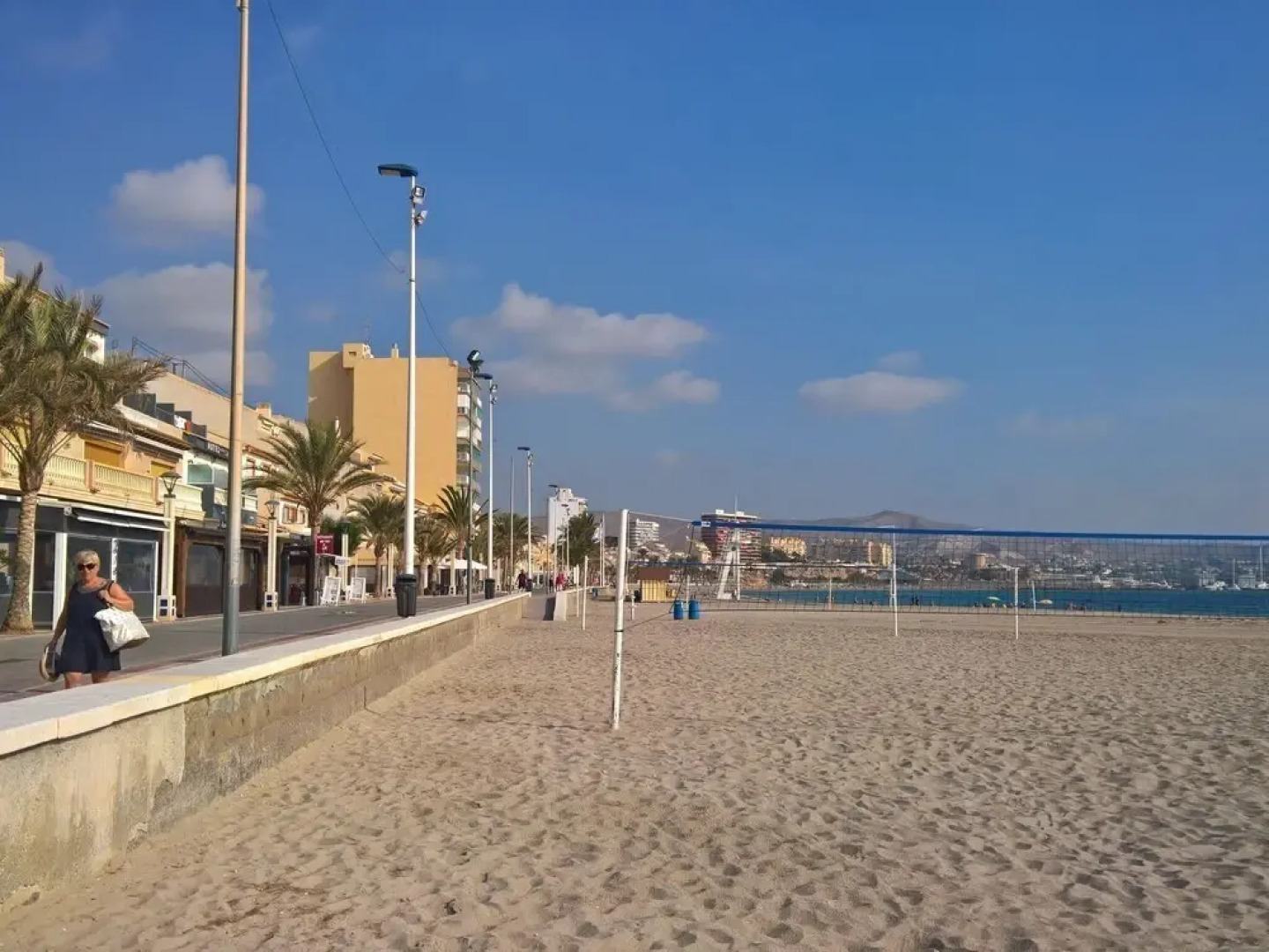 Lush Holiday Home in Aigües with Hot Tub