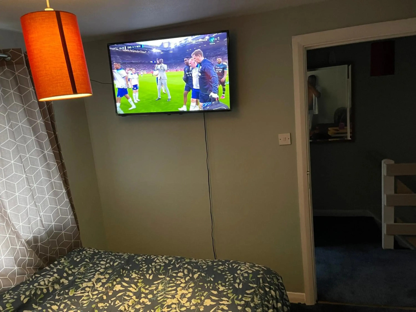 1 bedroom in 3bed house