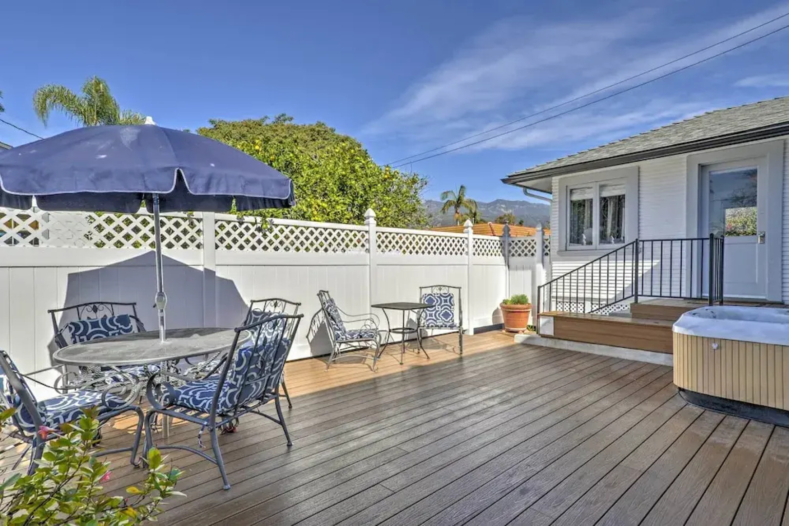 Carpinteria Apt w/ Hot Tub - 10 Min Walk to Beach!