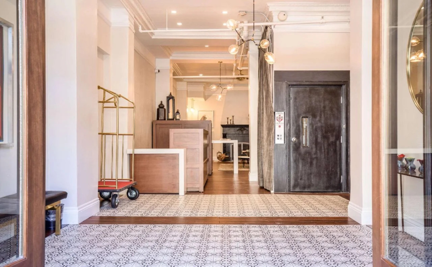 HTL 587 Ascend Hotel Collection