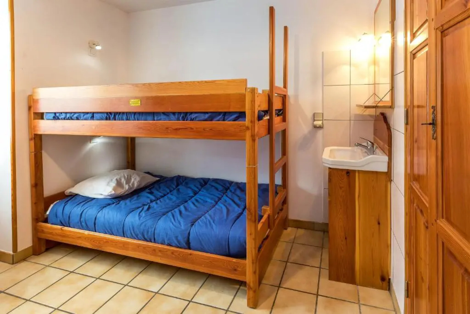 Appartement de 3 chambres avec jardin clos et wifi a Arvieux a 1 km des pistes