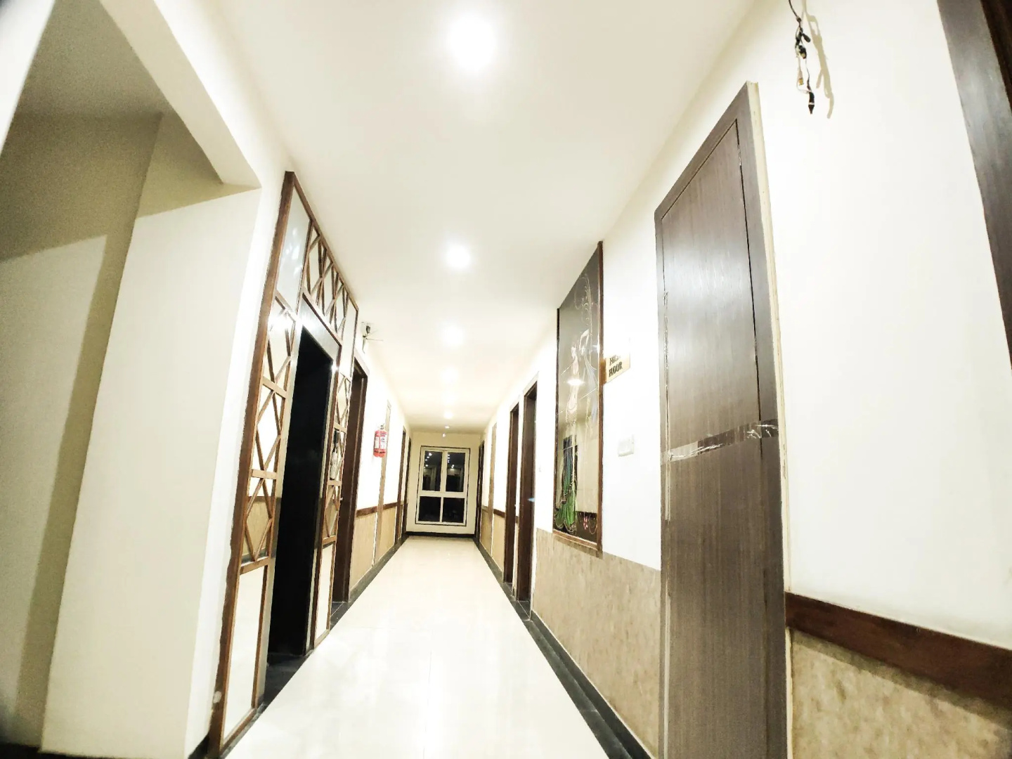 Hotel Landmark Residency
